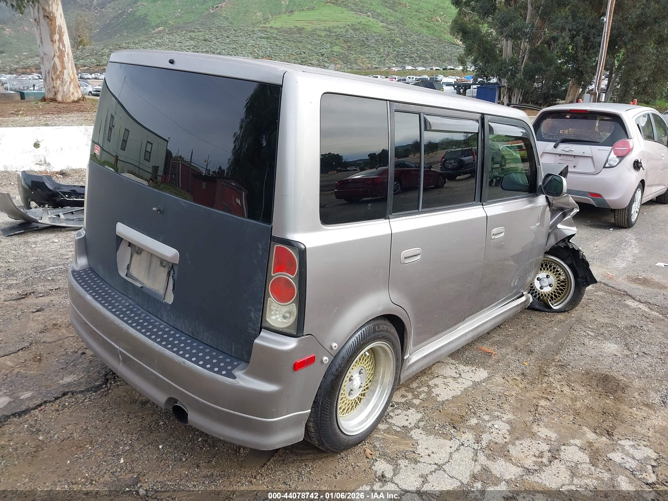 SCION XB image 4