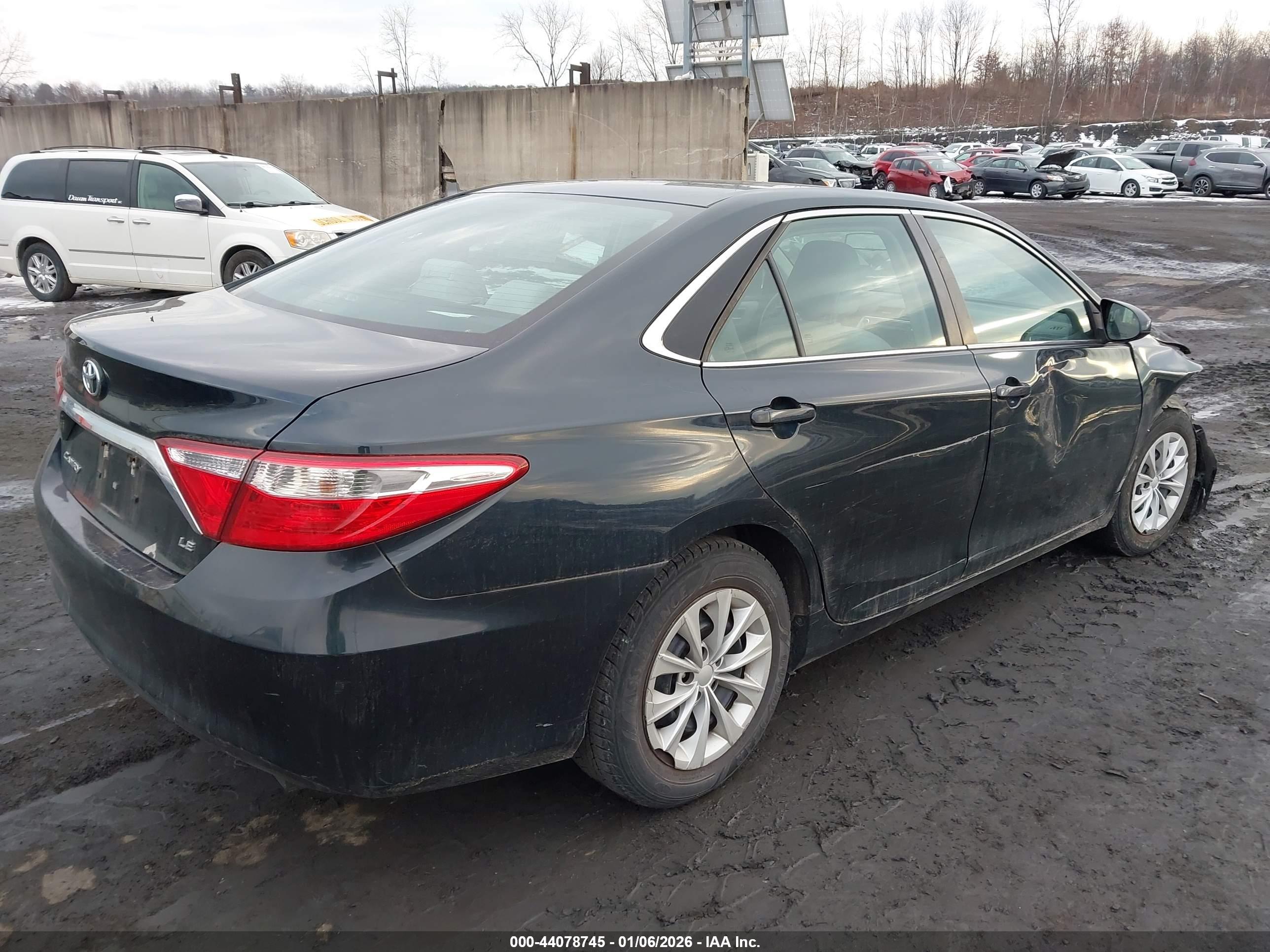 TOYOTA CAMRY image 4