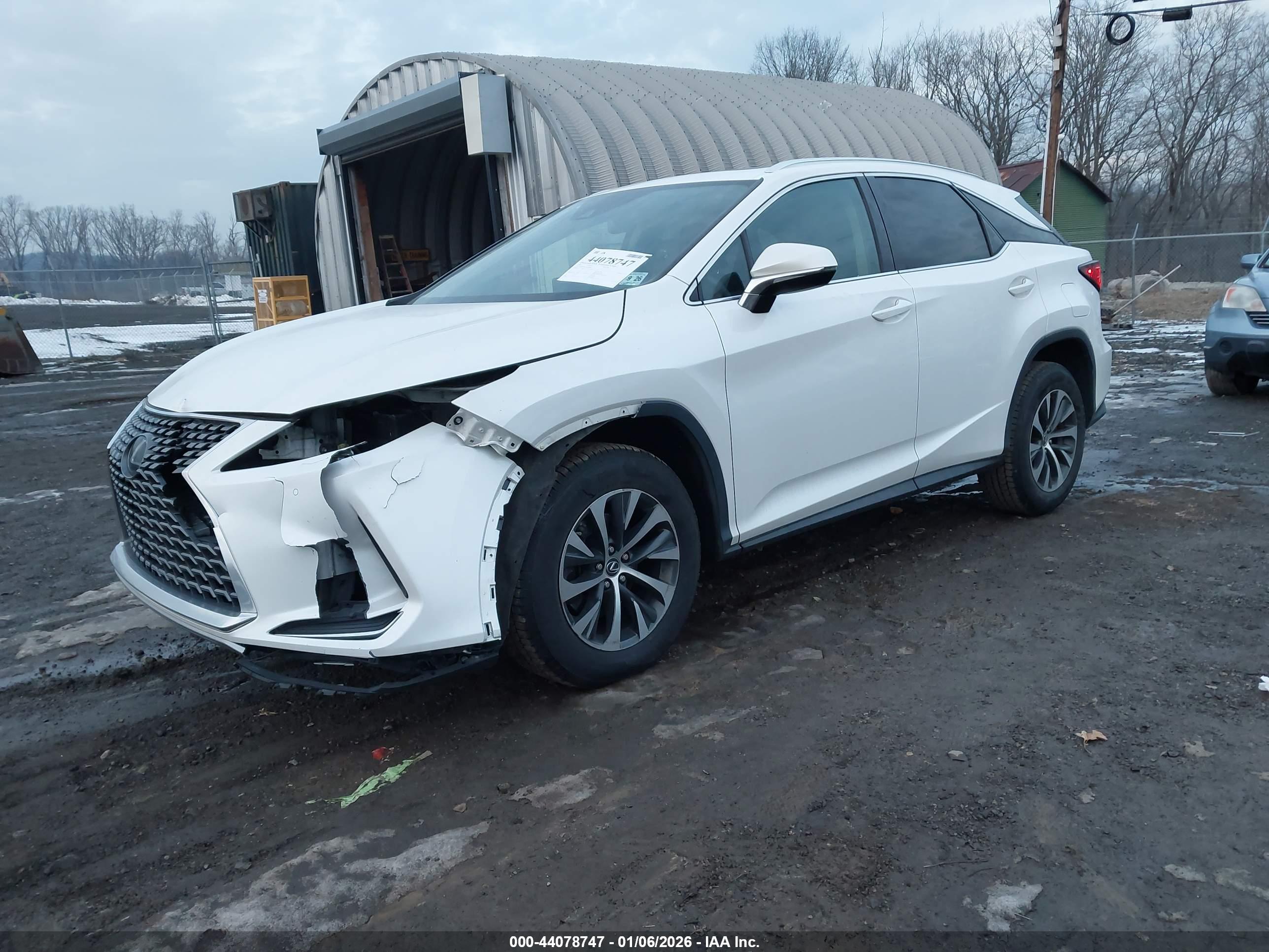 LEXUS RX image 2