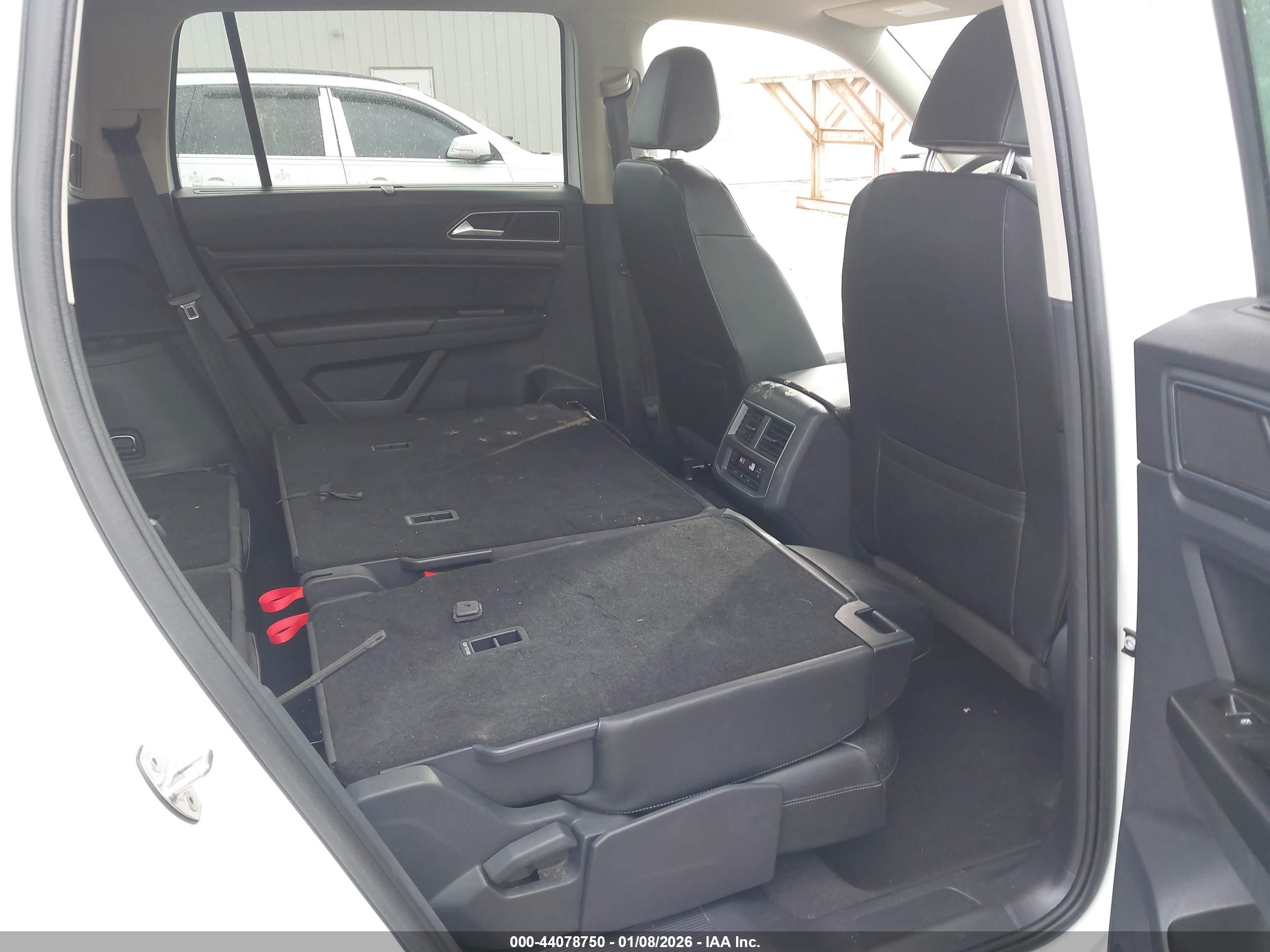 VOLKSWAGEN ATLAS image 8
