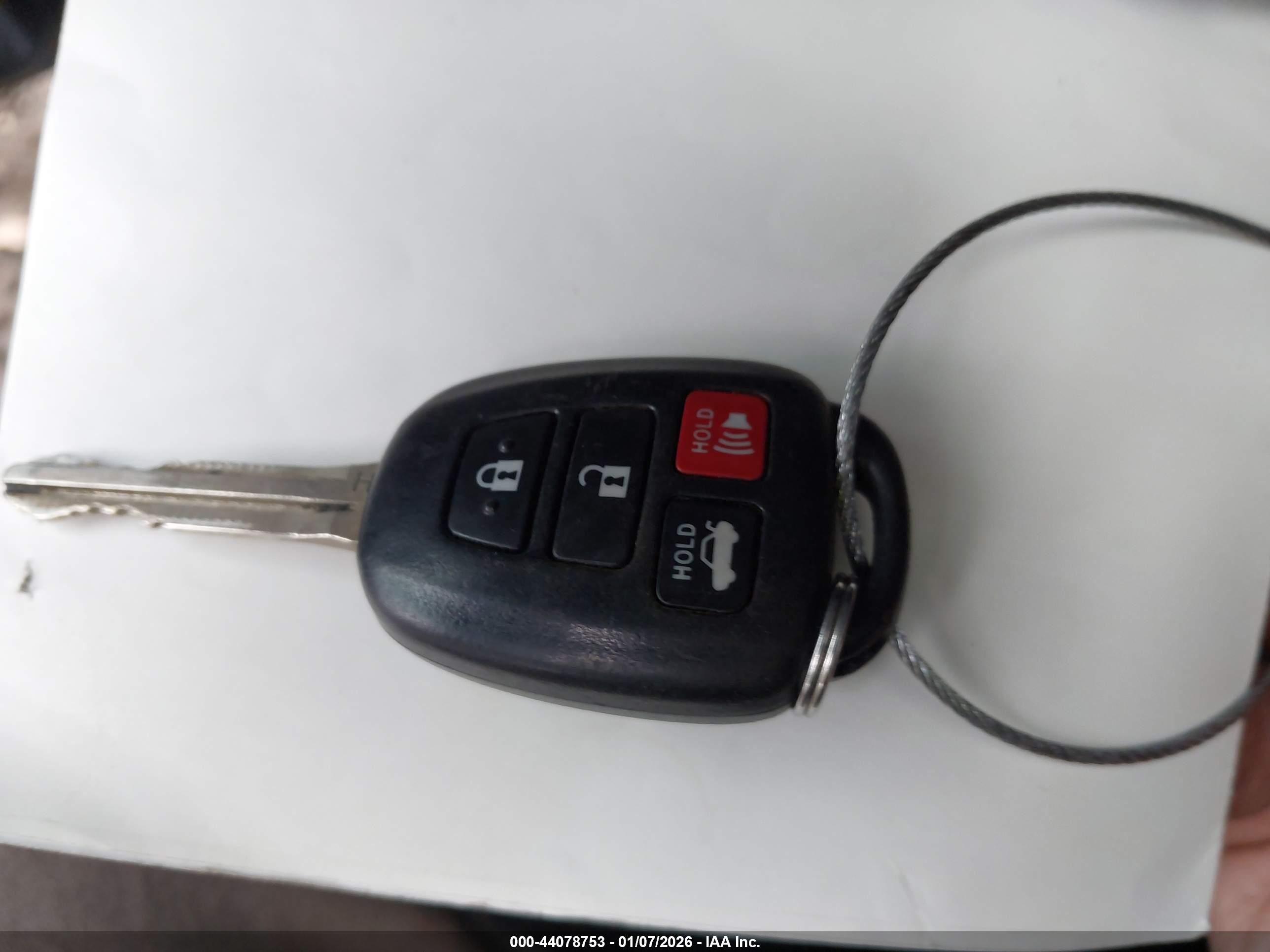 TOYOTA COROLLA image 11