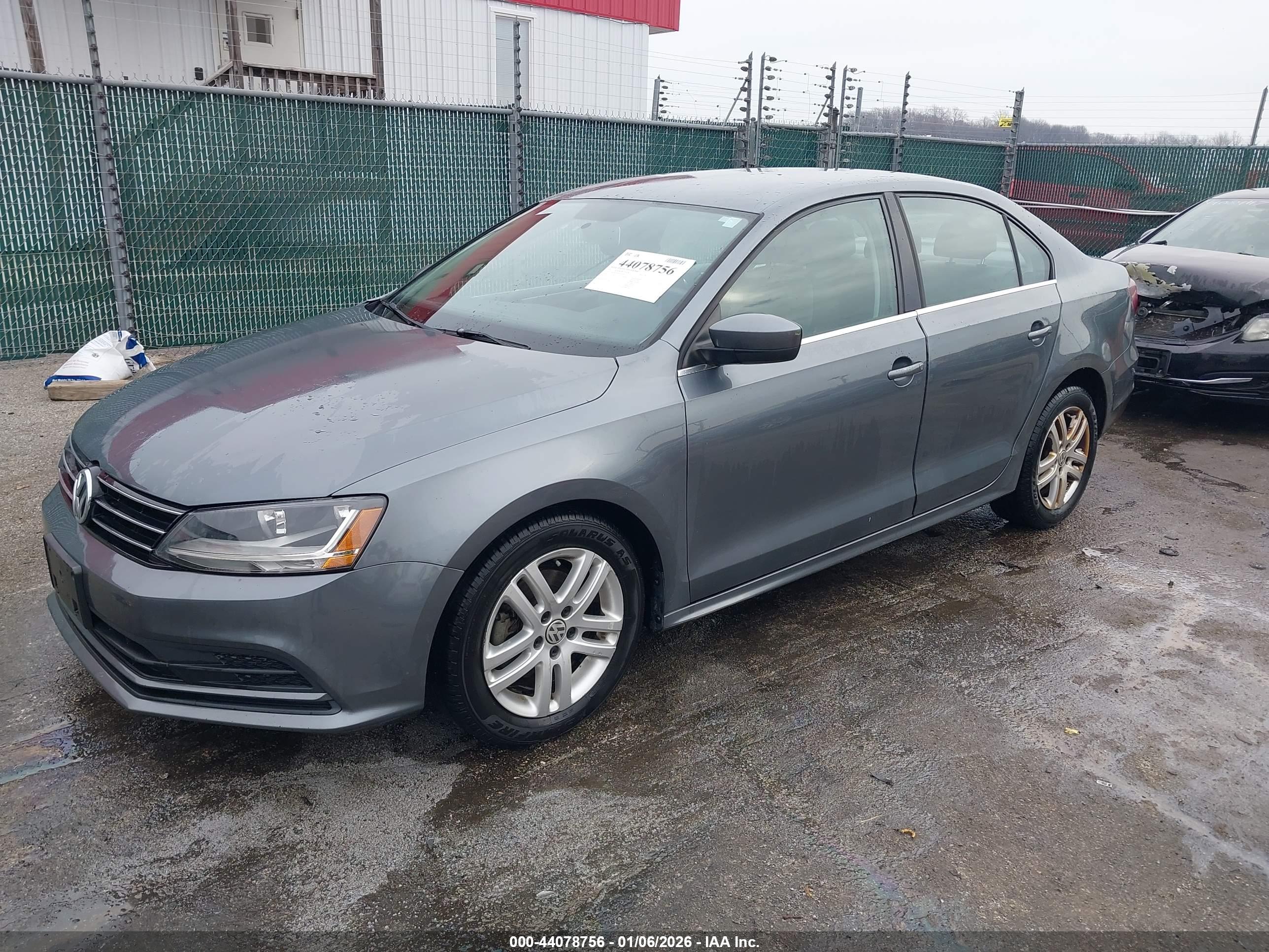 VOLKSWAGEN JETTA image 2