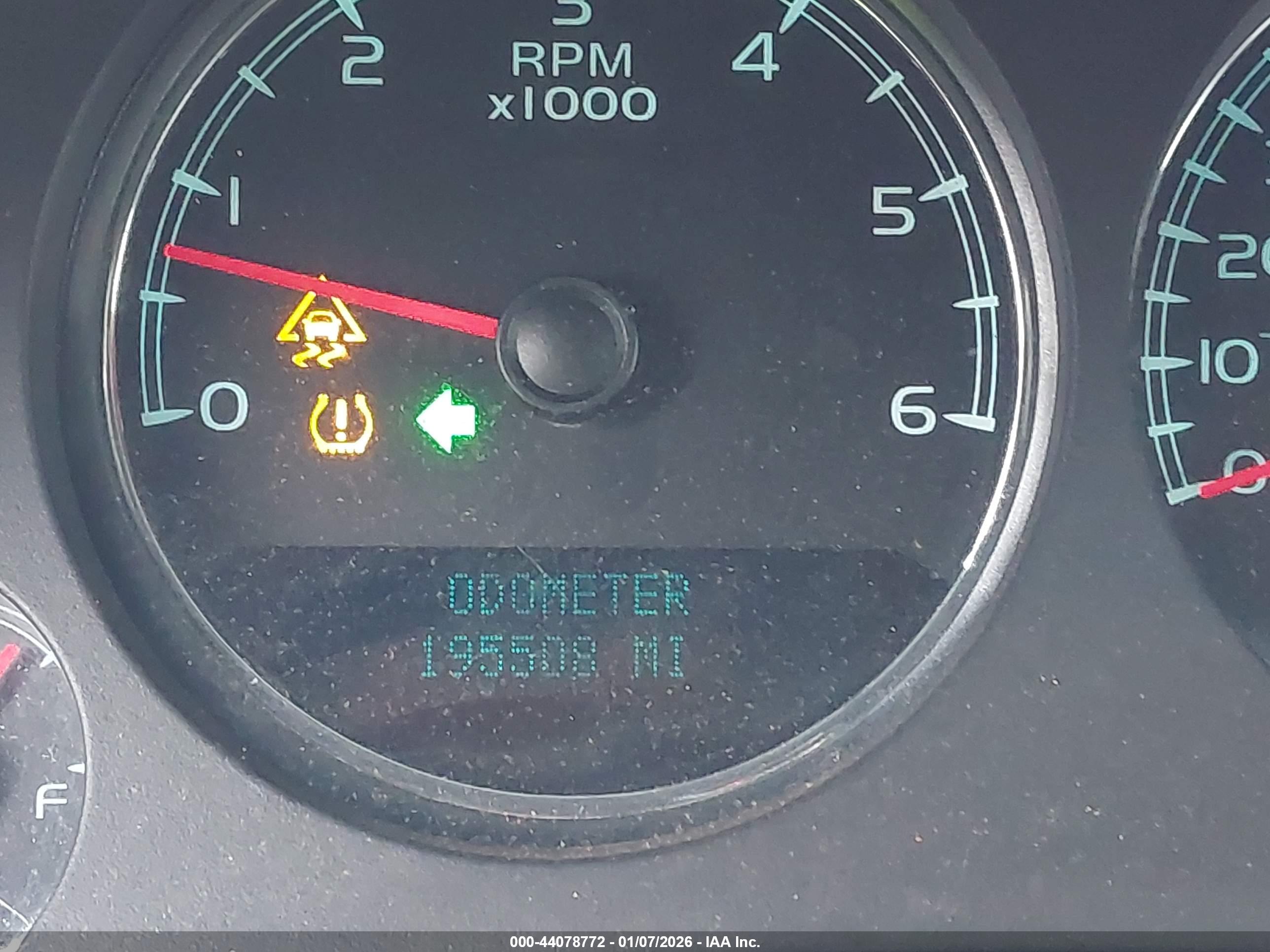 CHEVROLET TAHOE image 7