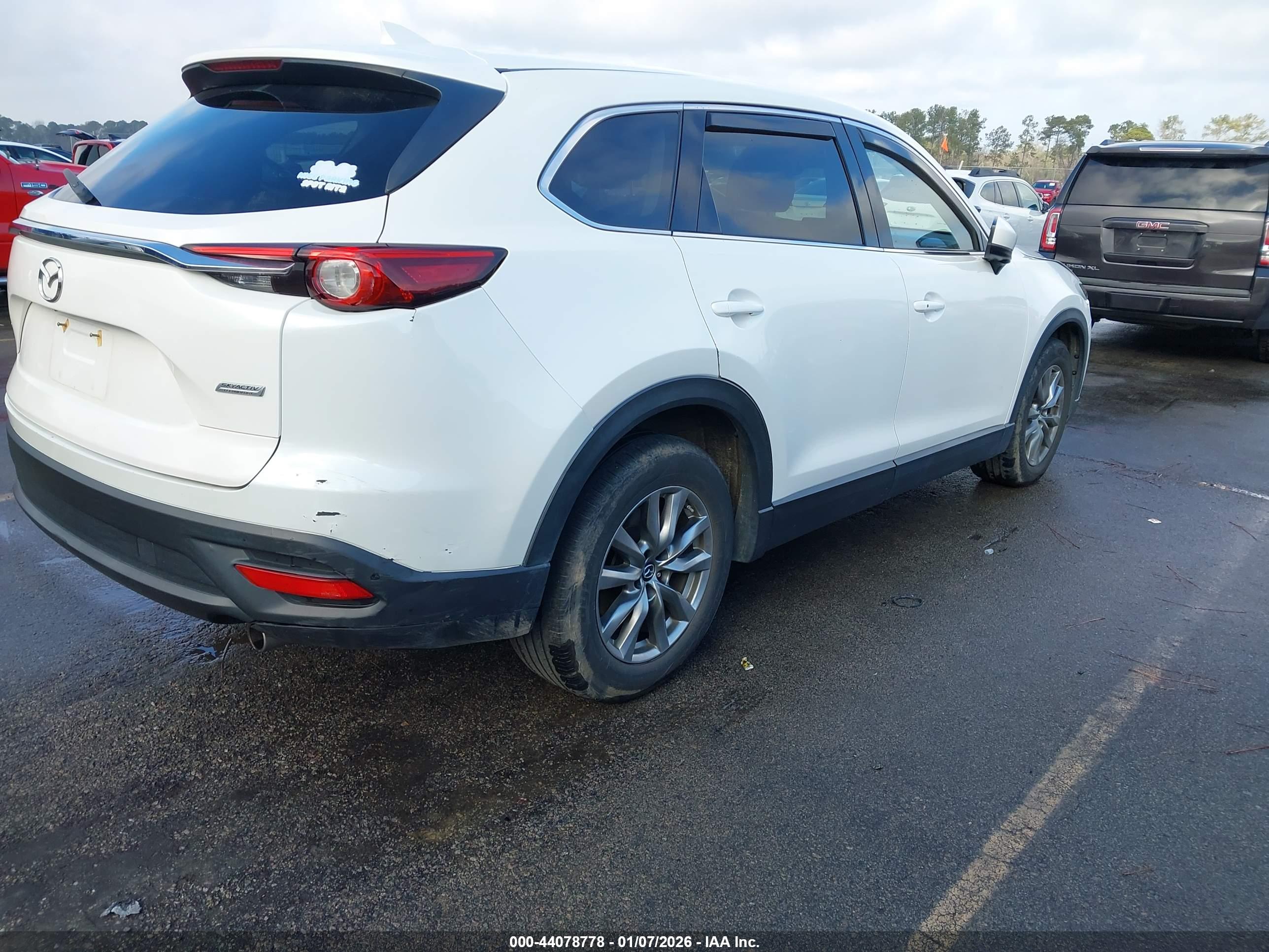 MAZDA CX-9 image 4