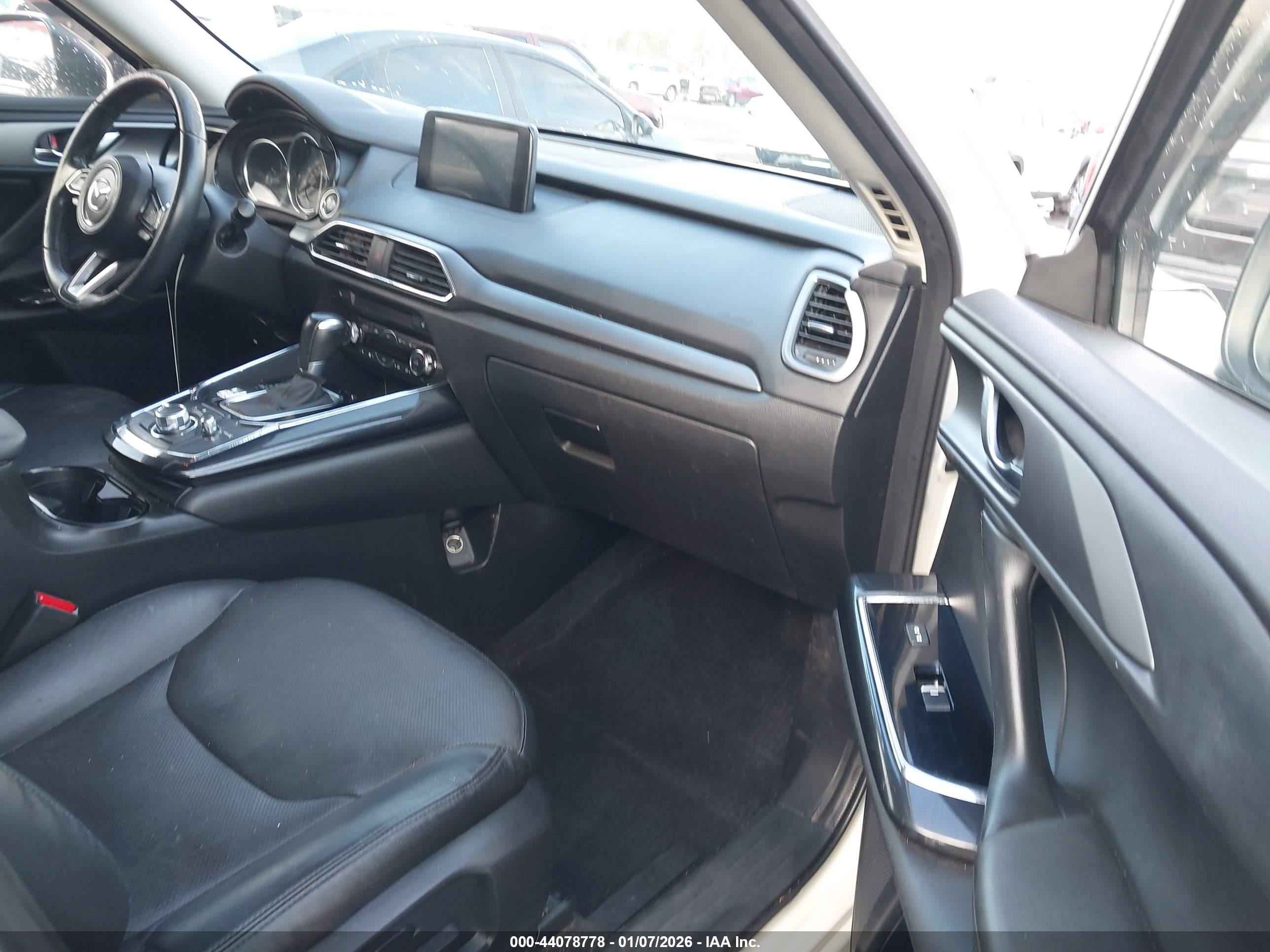 MAZDA CX-9 image 5