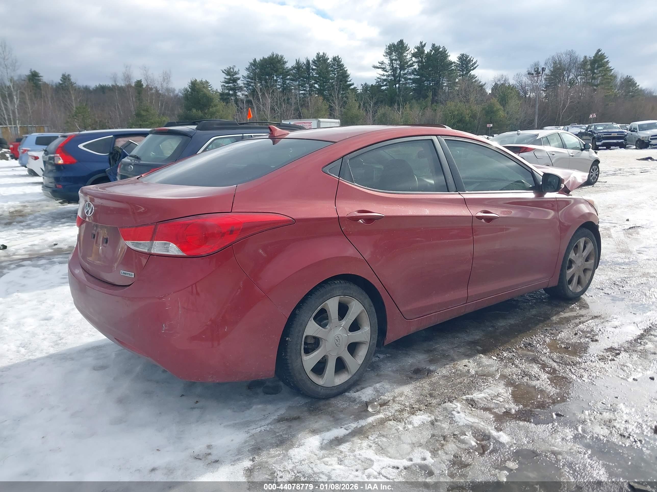 HYUNDAI ELANTRA image 4