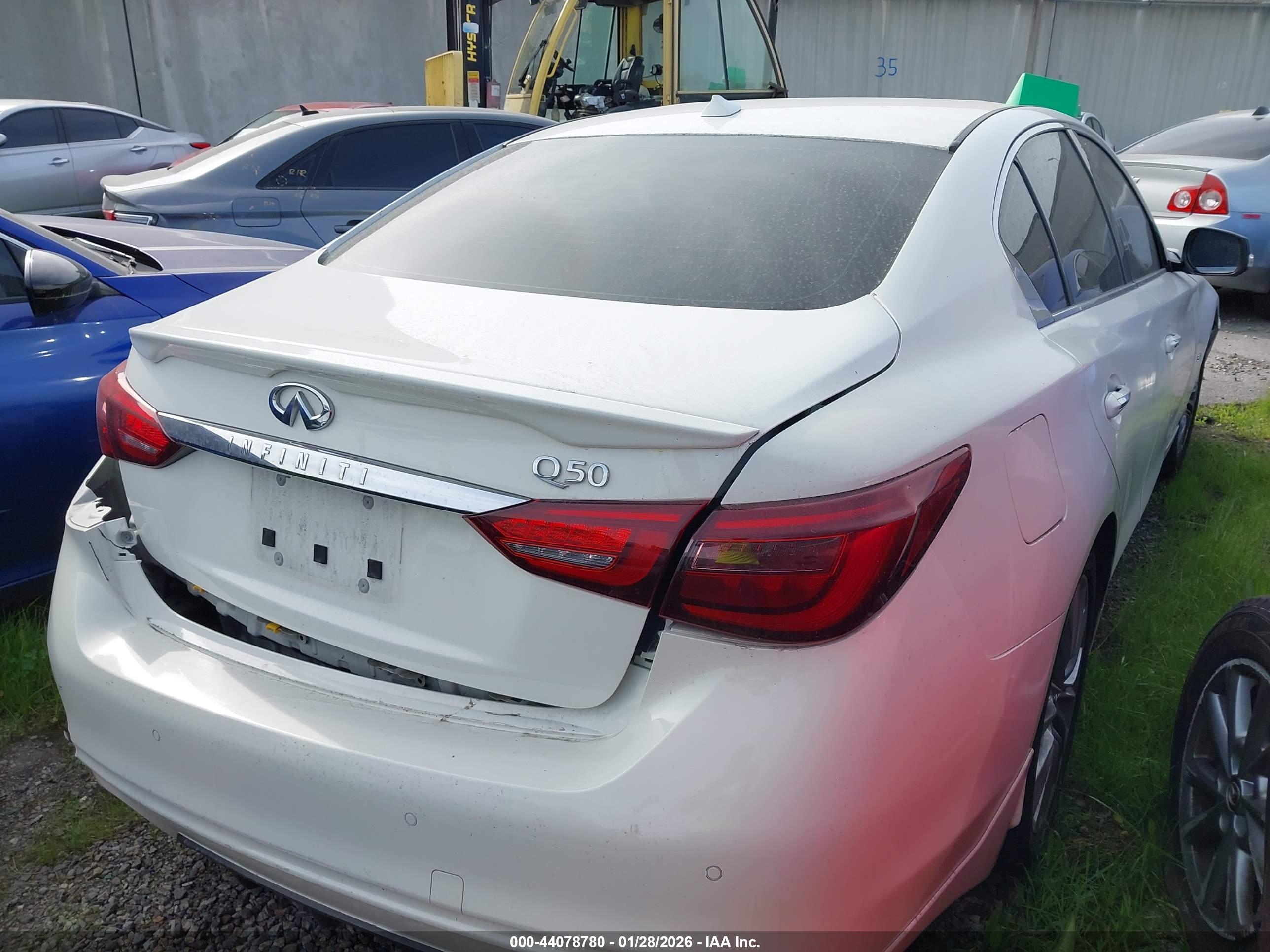 INFINITI Q50 image 4