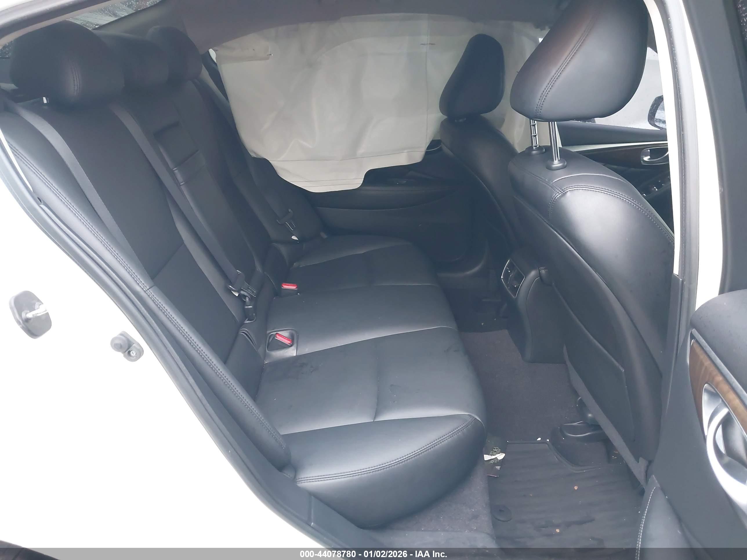 INFINITI Q50 image 8