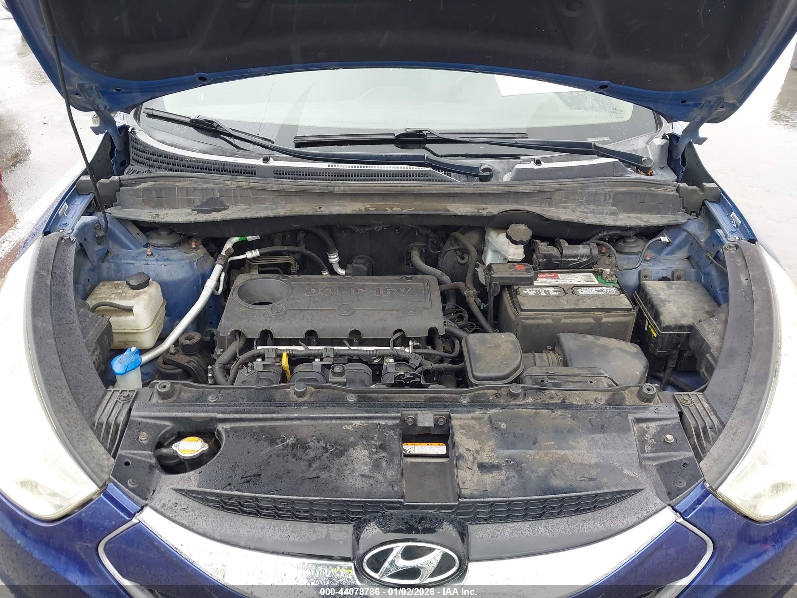 HYUNDAI TUCSON image 6