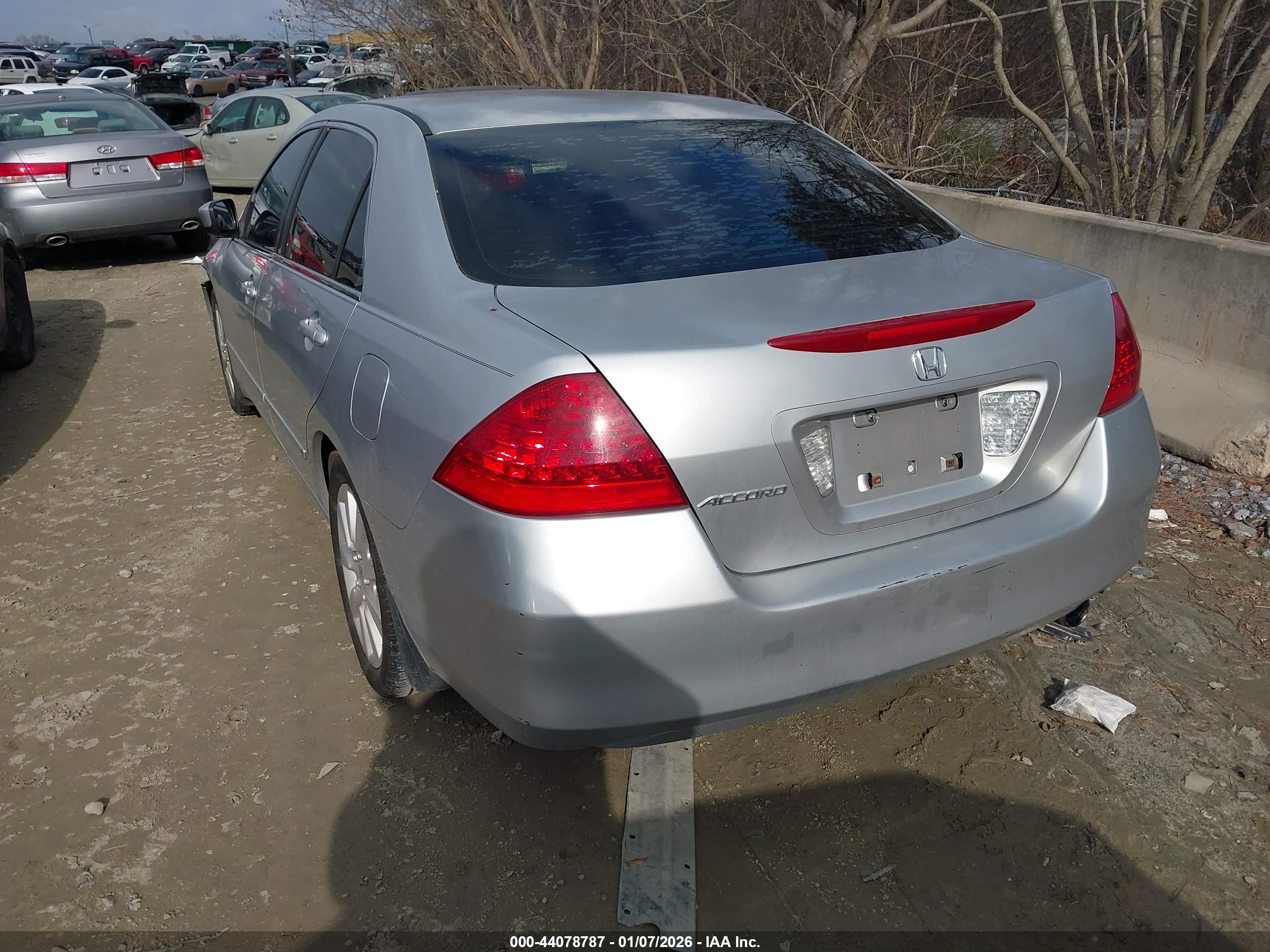 HONDA ACCORD image 3