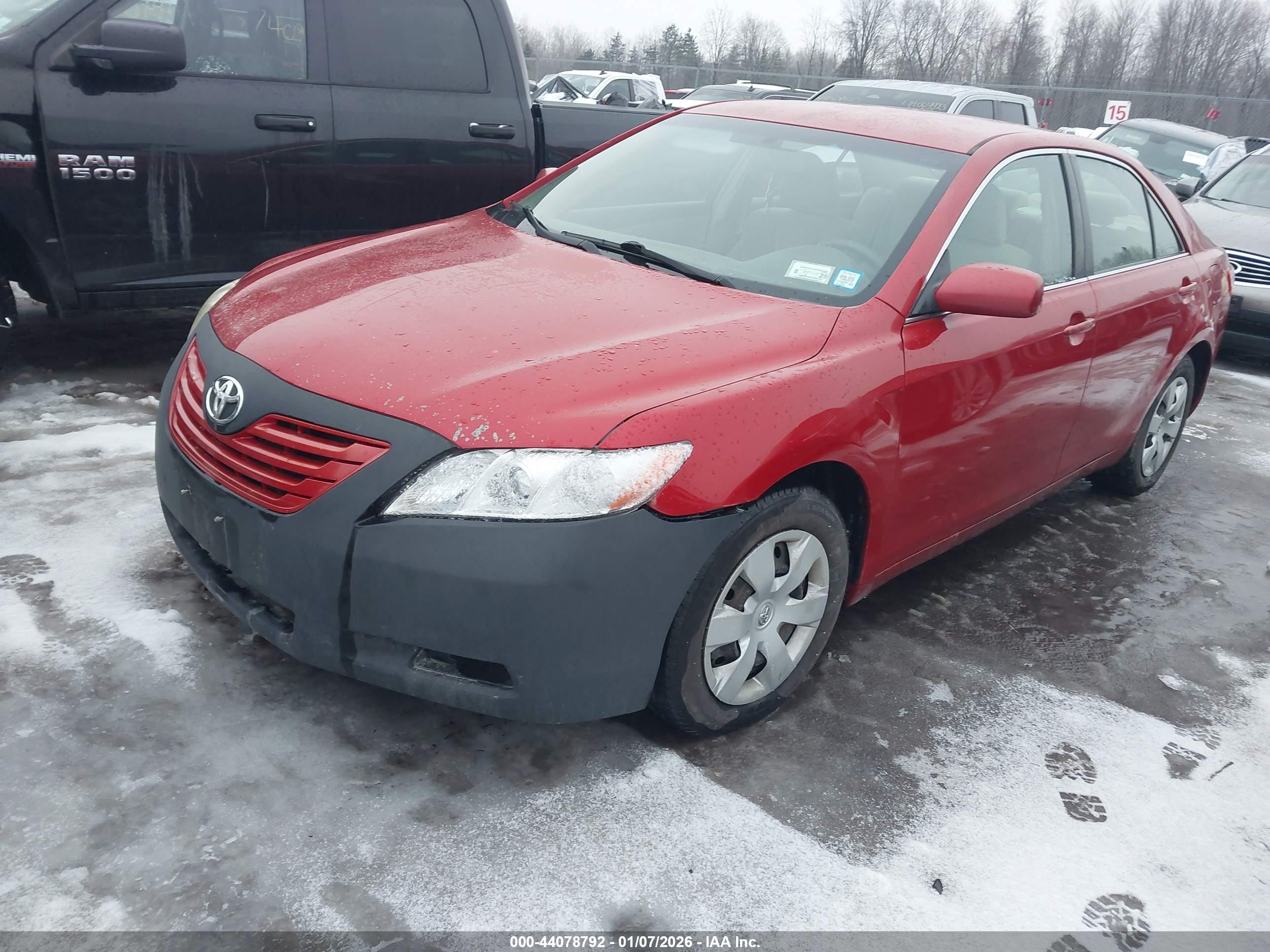 TOYOTA CAMRY image 2