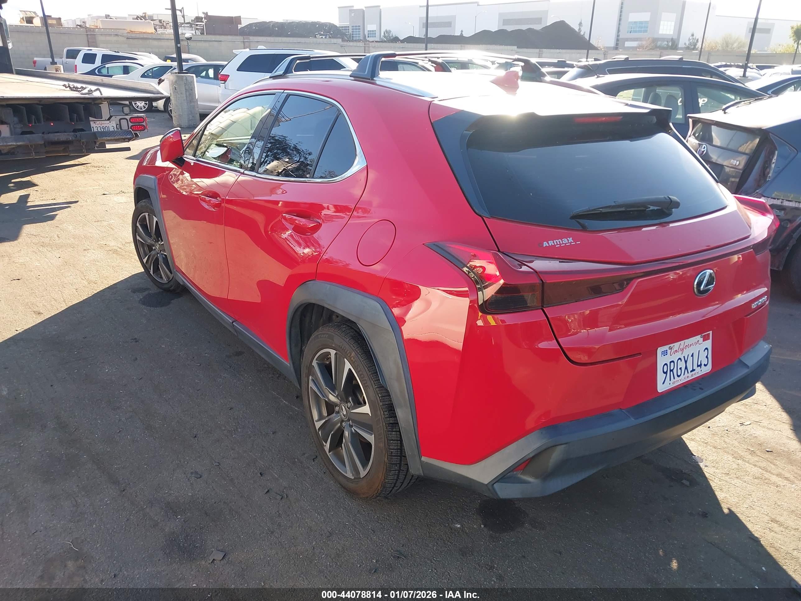 LEXUS UX image 3
