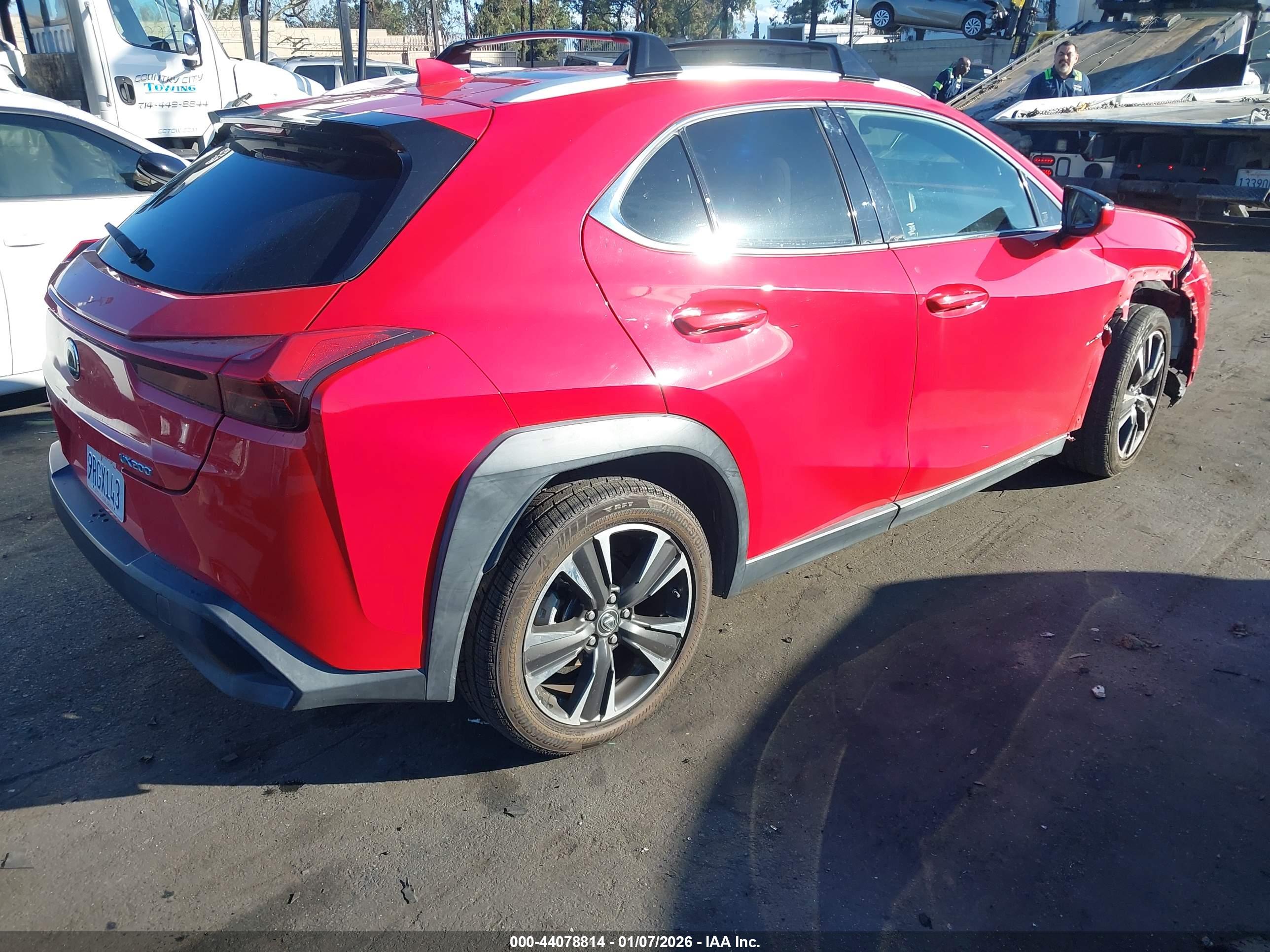 LEXUS UX image 4