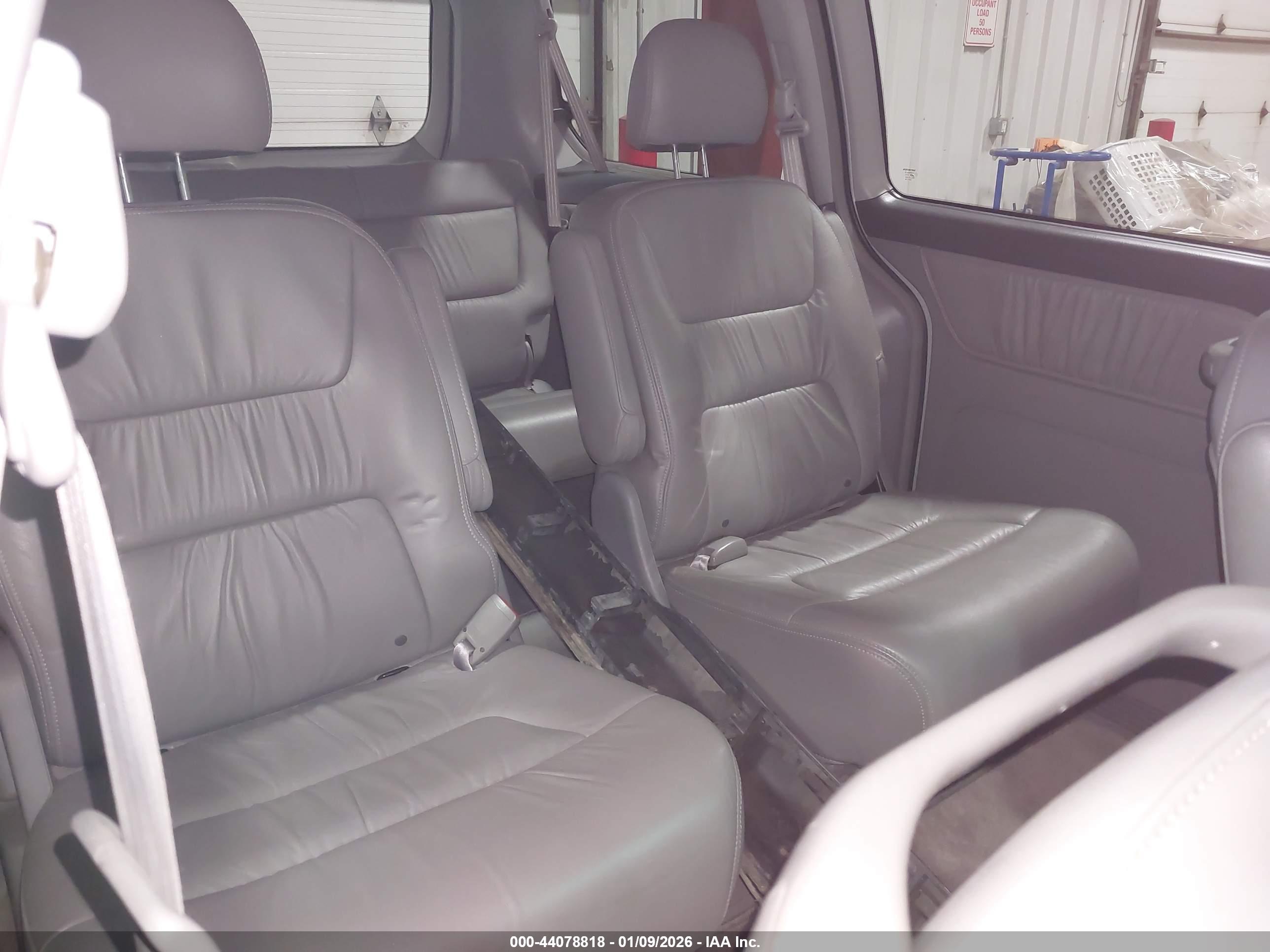 HONDA ODYSSEY image 8