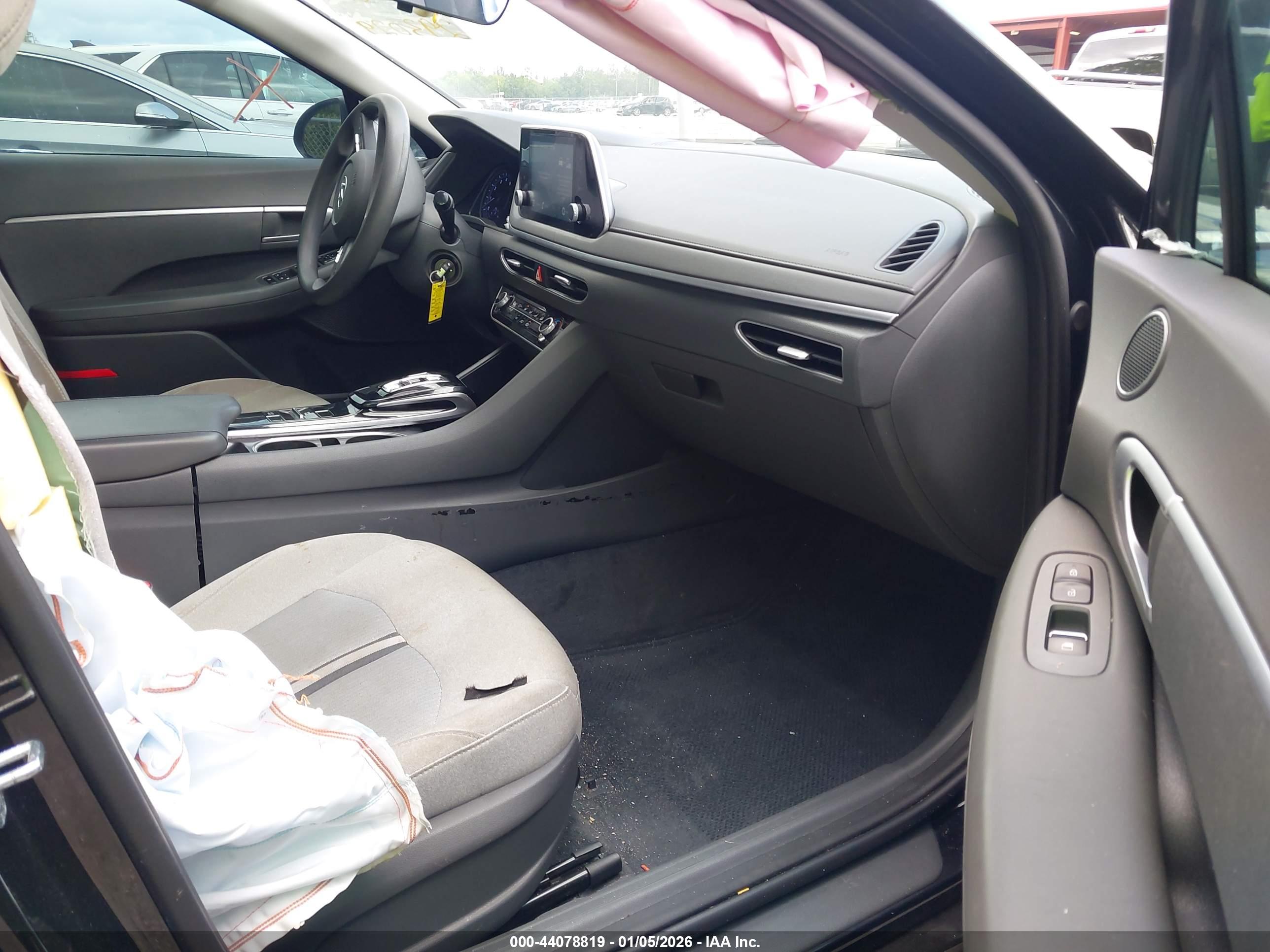 HYUNDAI SONATA image 5