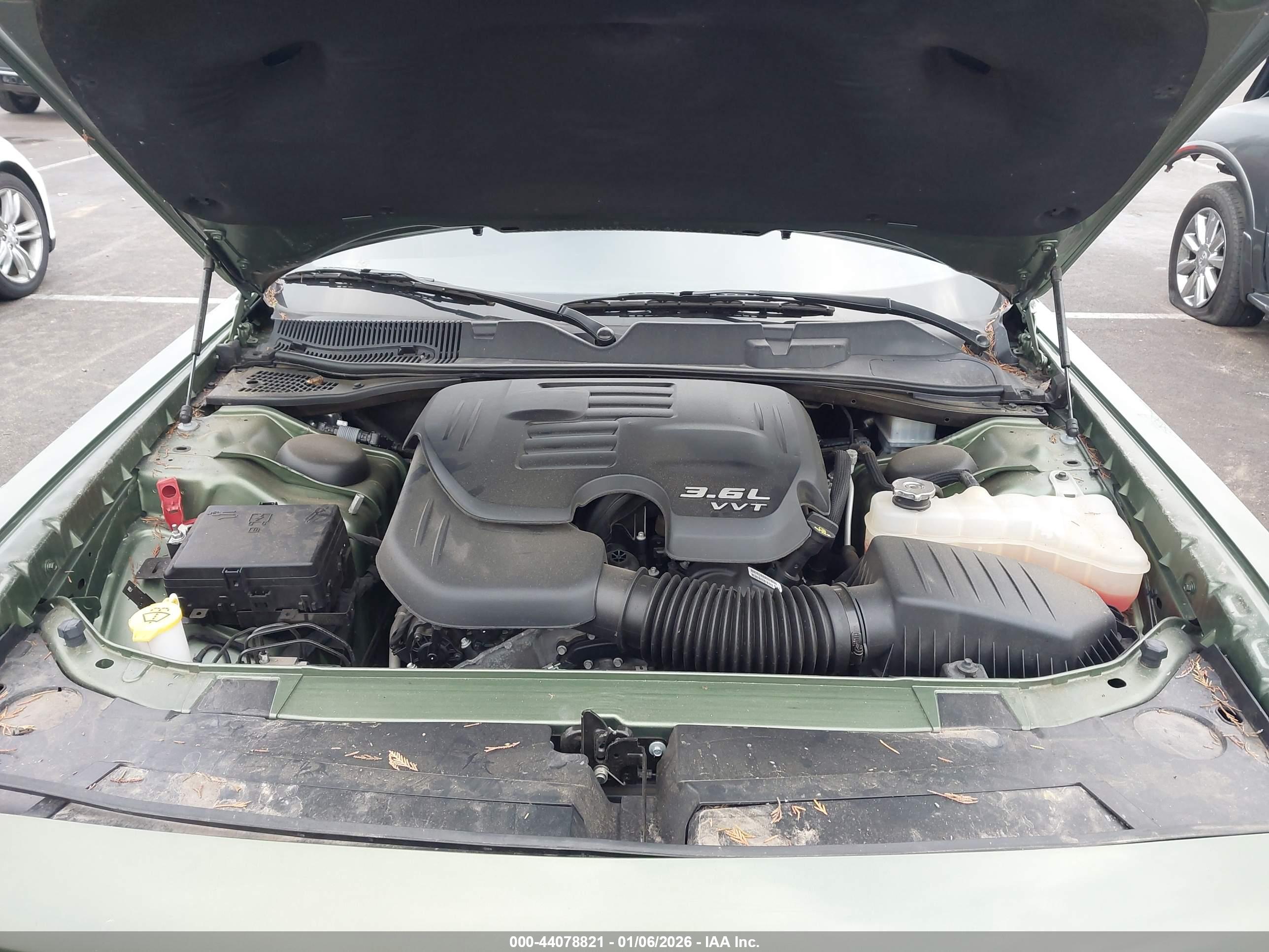 DODGE CHALLENGER image 10