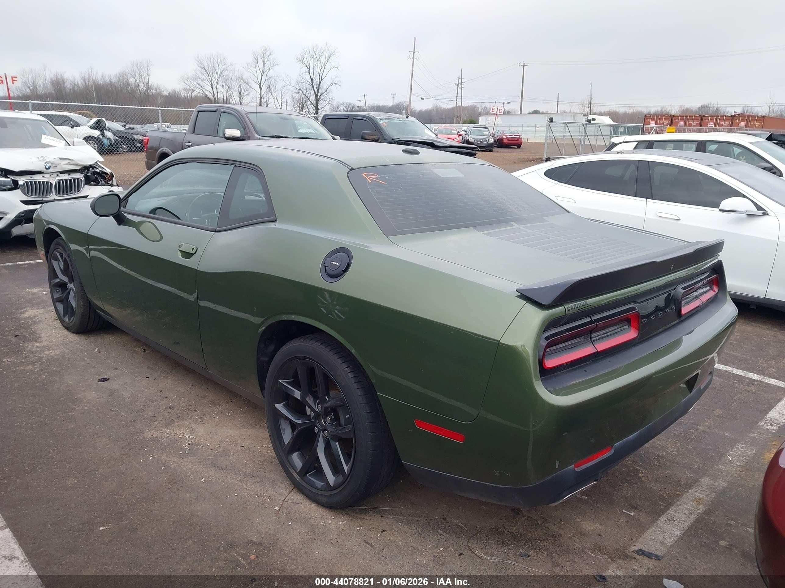 DODGE CHALLENGER image 3