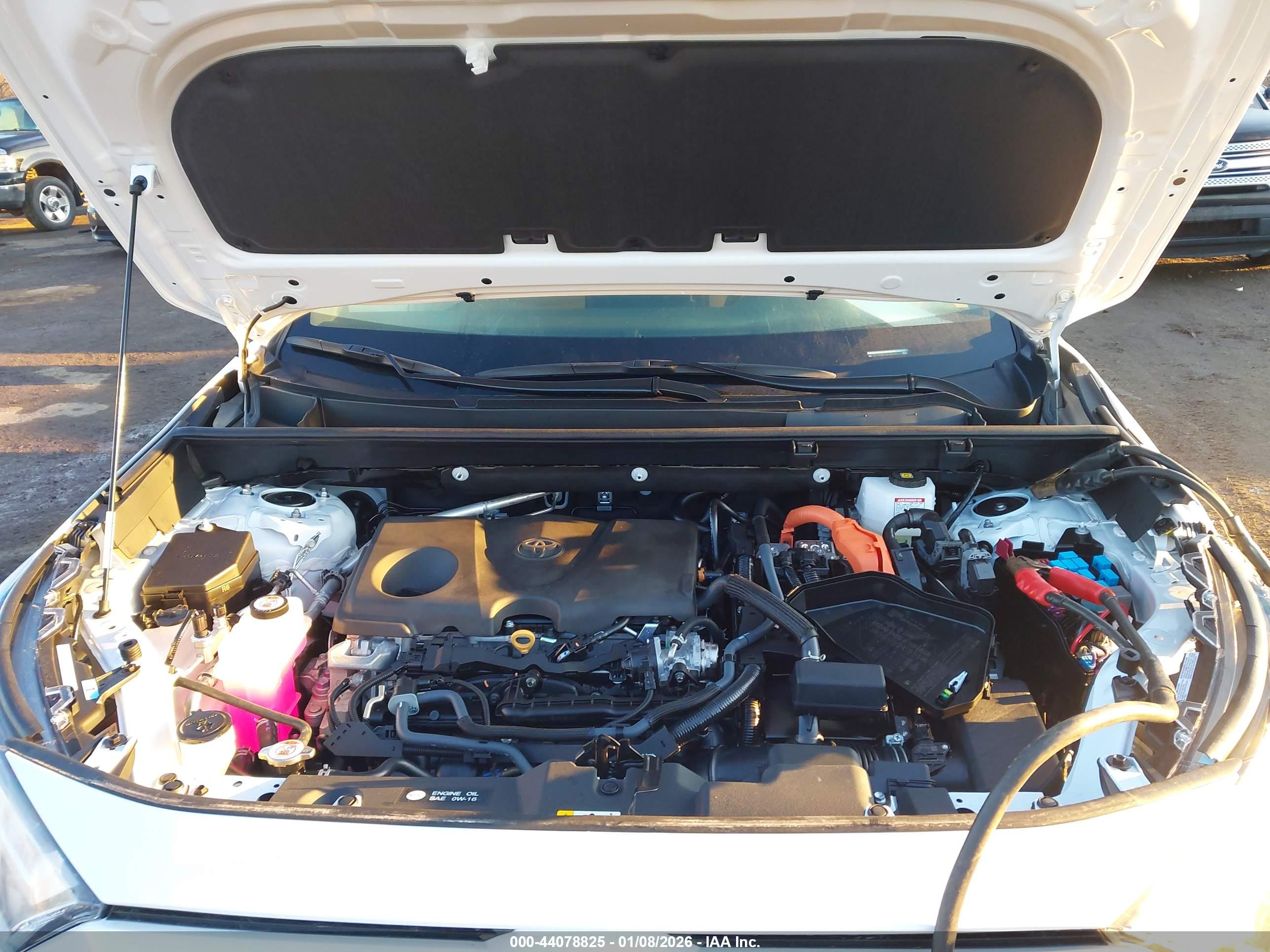 TOYOTA RAV4 image 10
