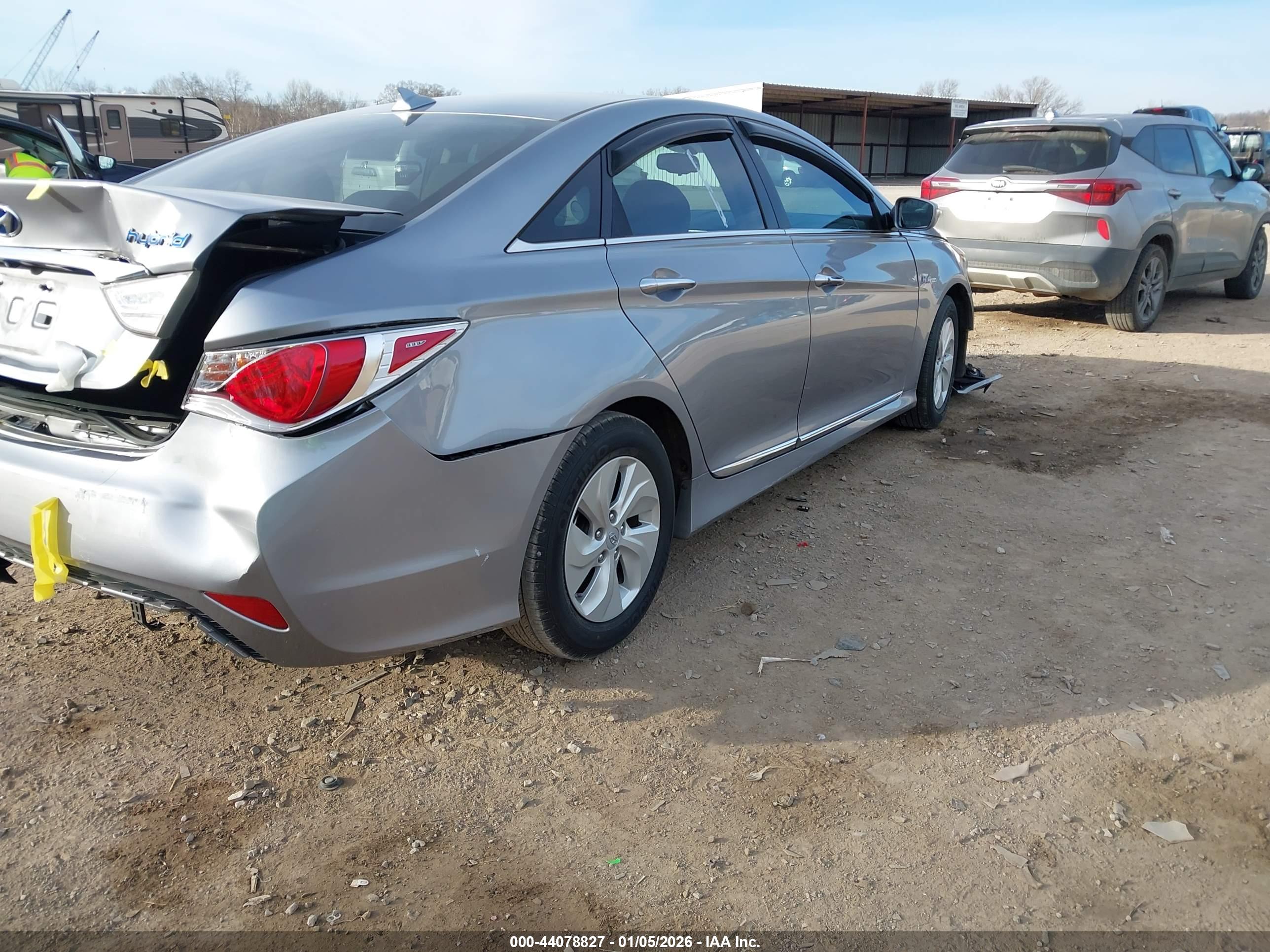 HYUNDAI SONATA image 4