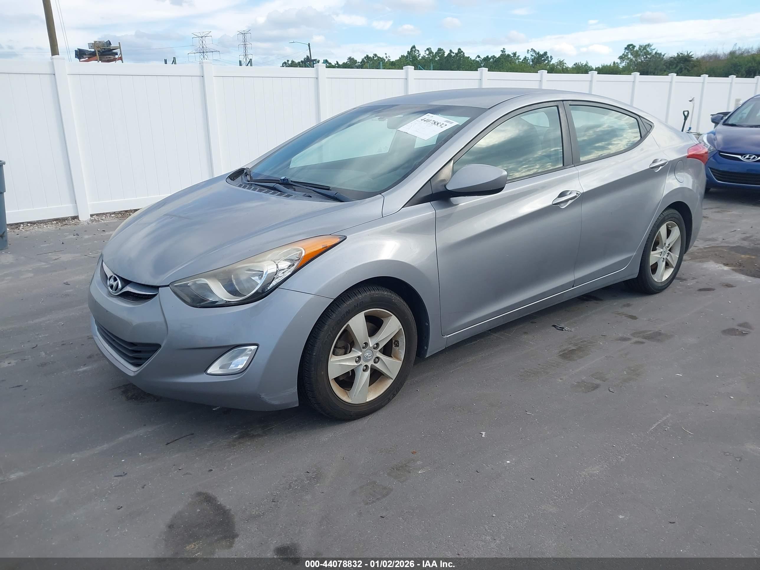 HYUNDAI ELANTRA image 2