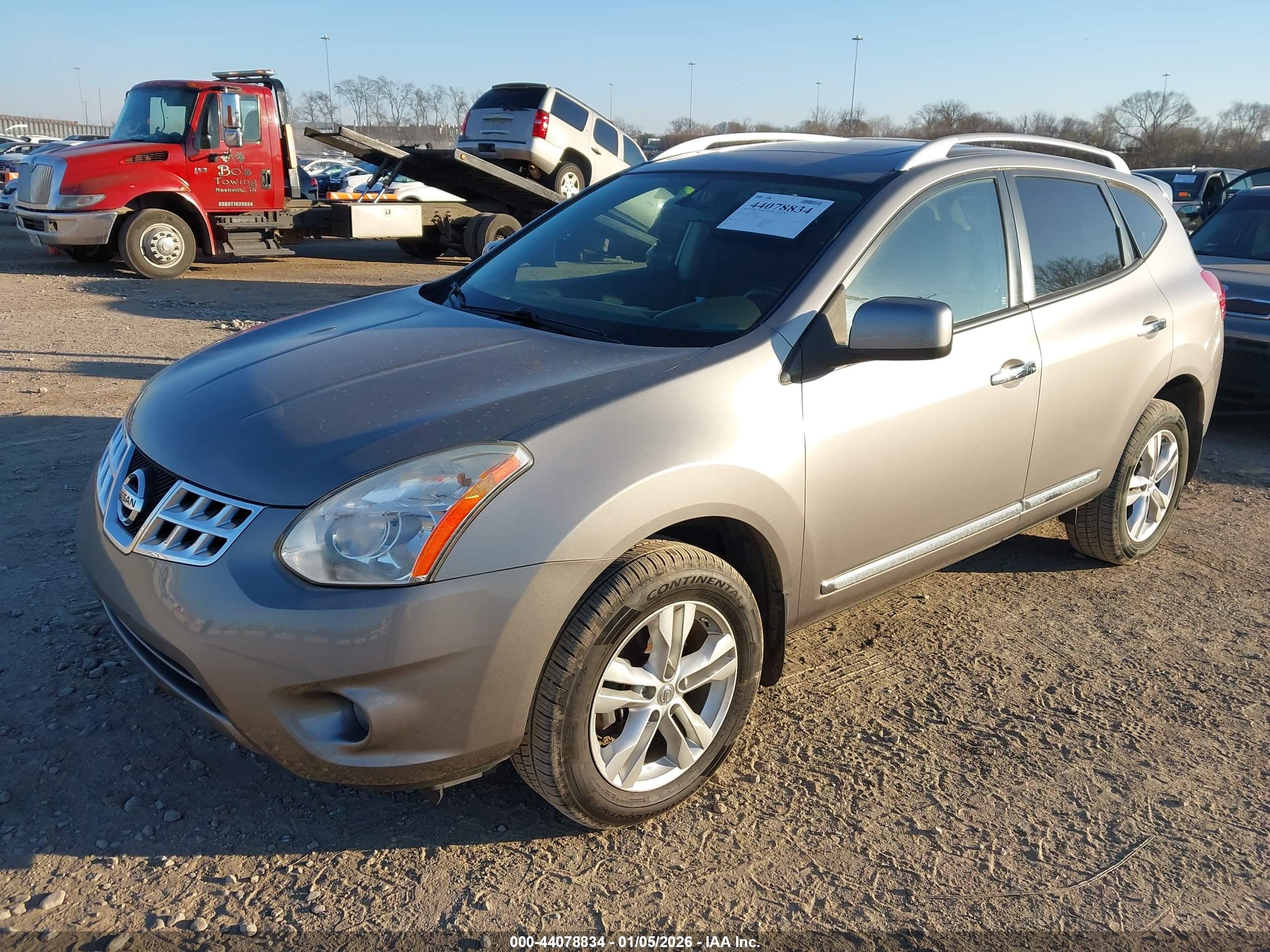NISSAN ROGUE image 2