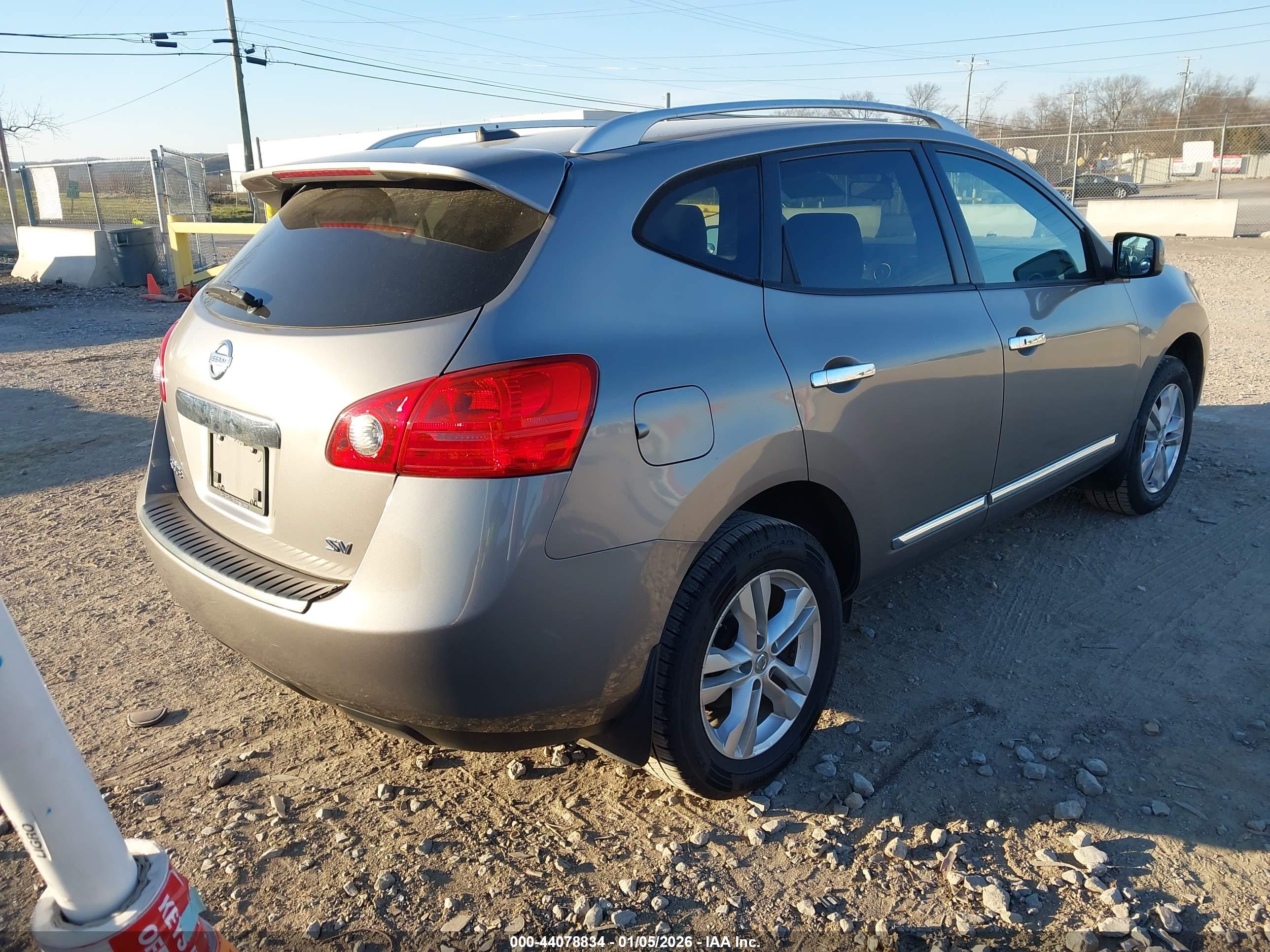 NISSAN ROGUE image 4