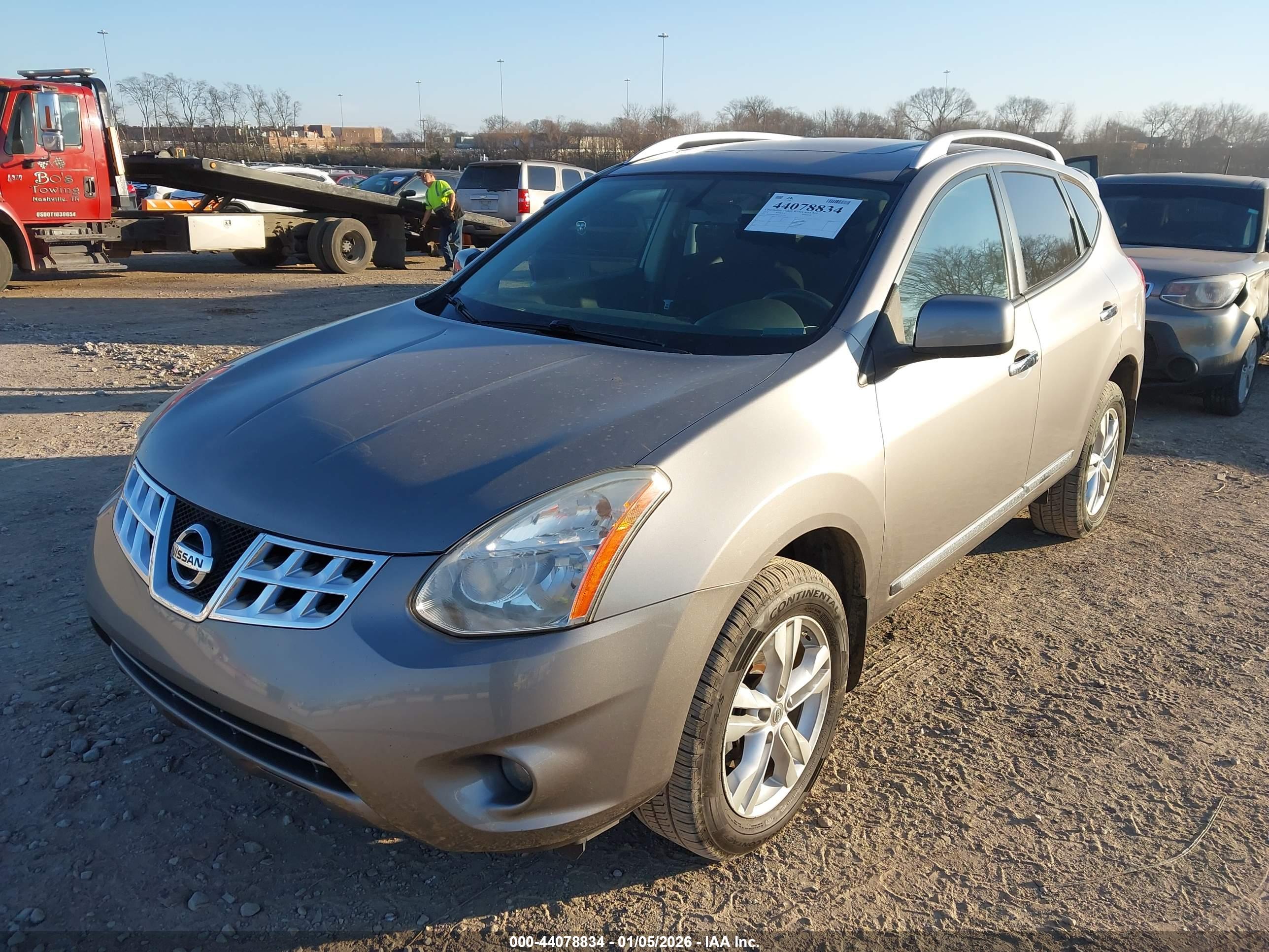 NISSAN ROGUE image 6