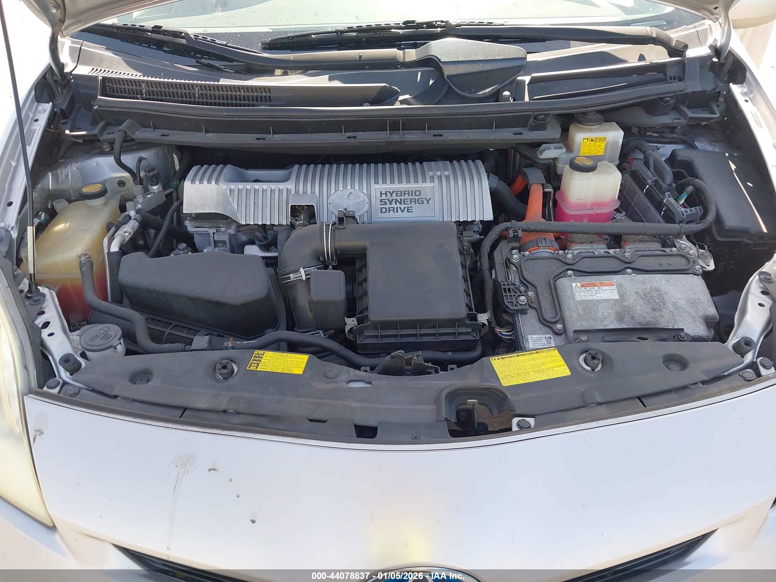 TOYOTA PRIUS image 10