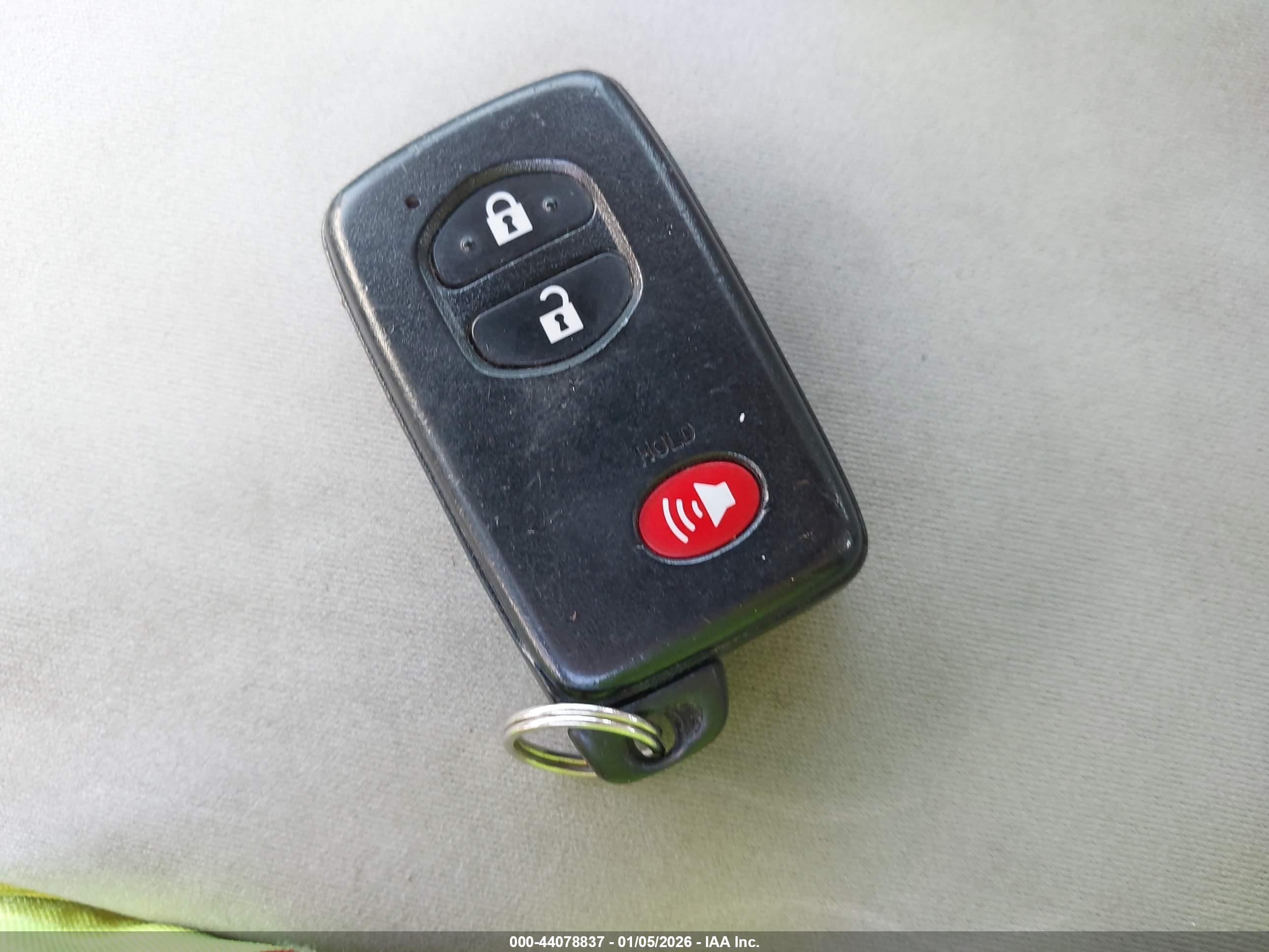 TOYOTA PRIUS image 11