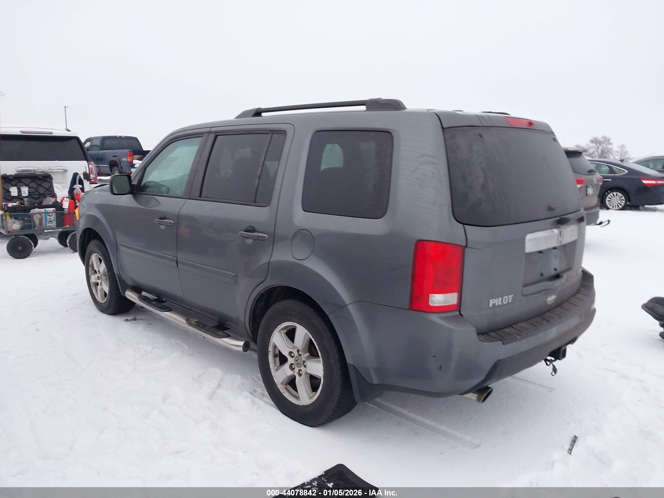 HONDA PILOT image 3