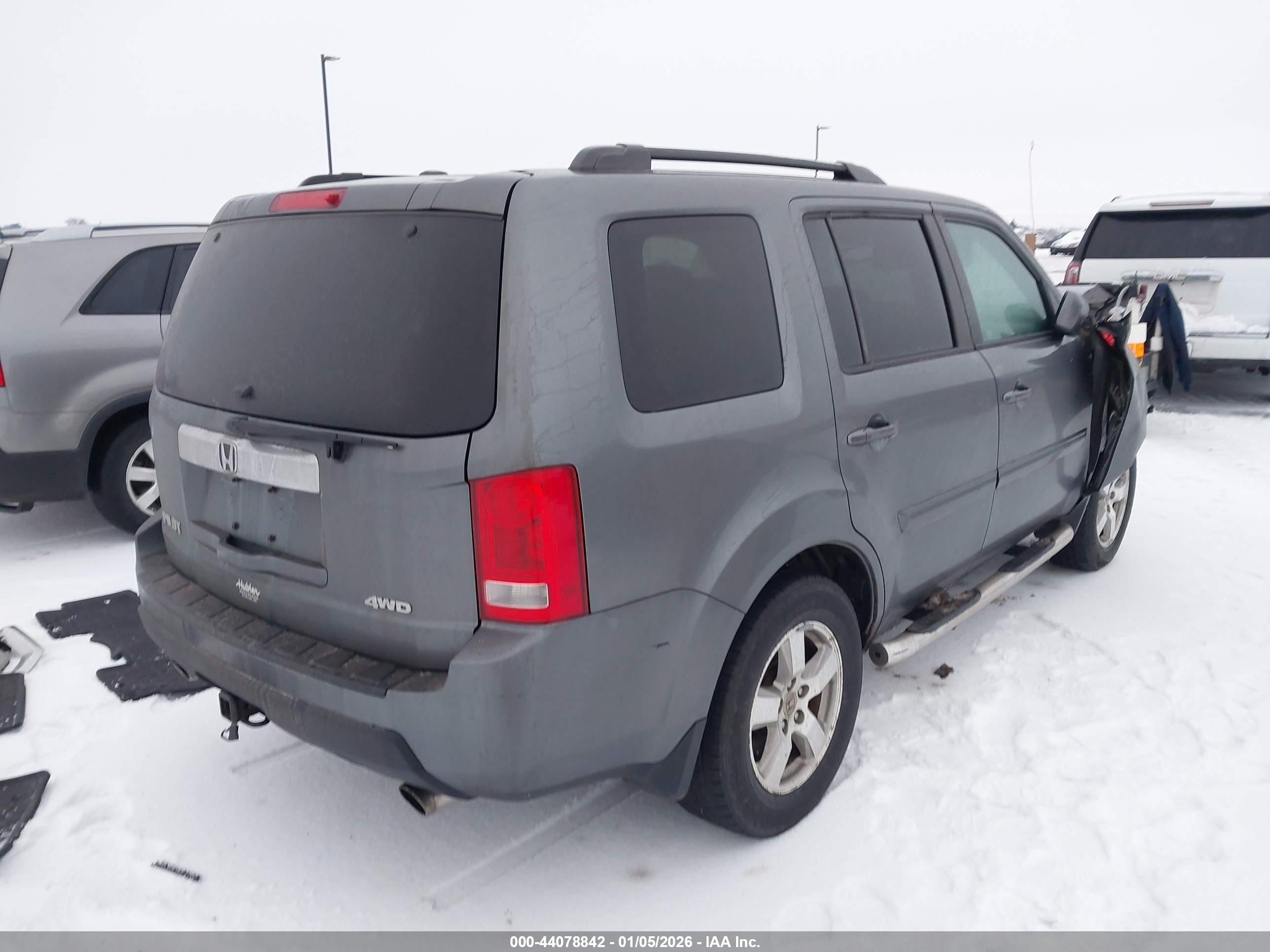 HONDA PILOT image 4