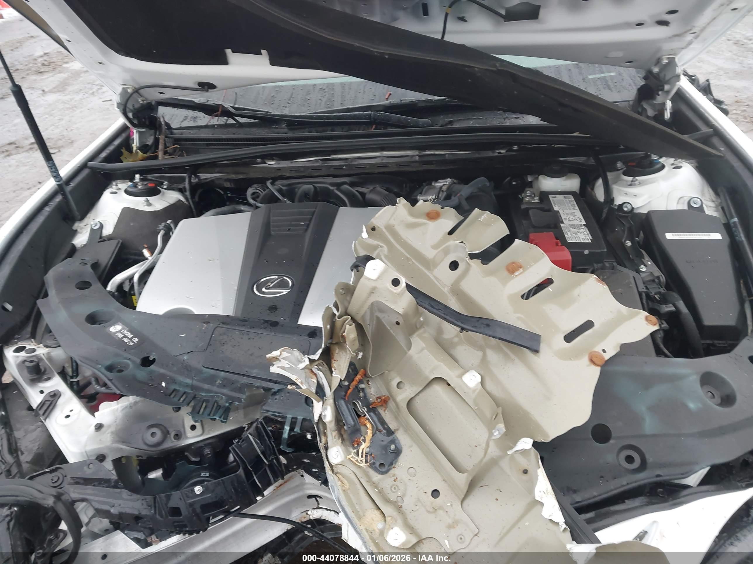 LEXUS ES image 10