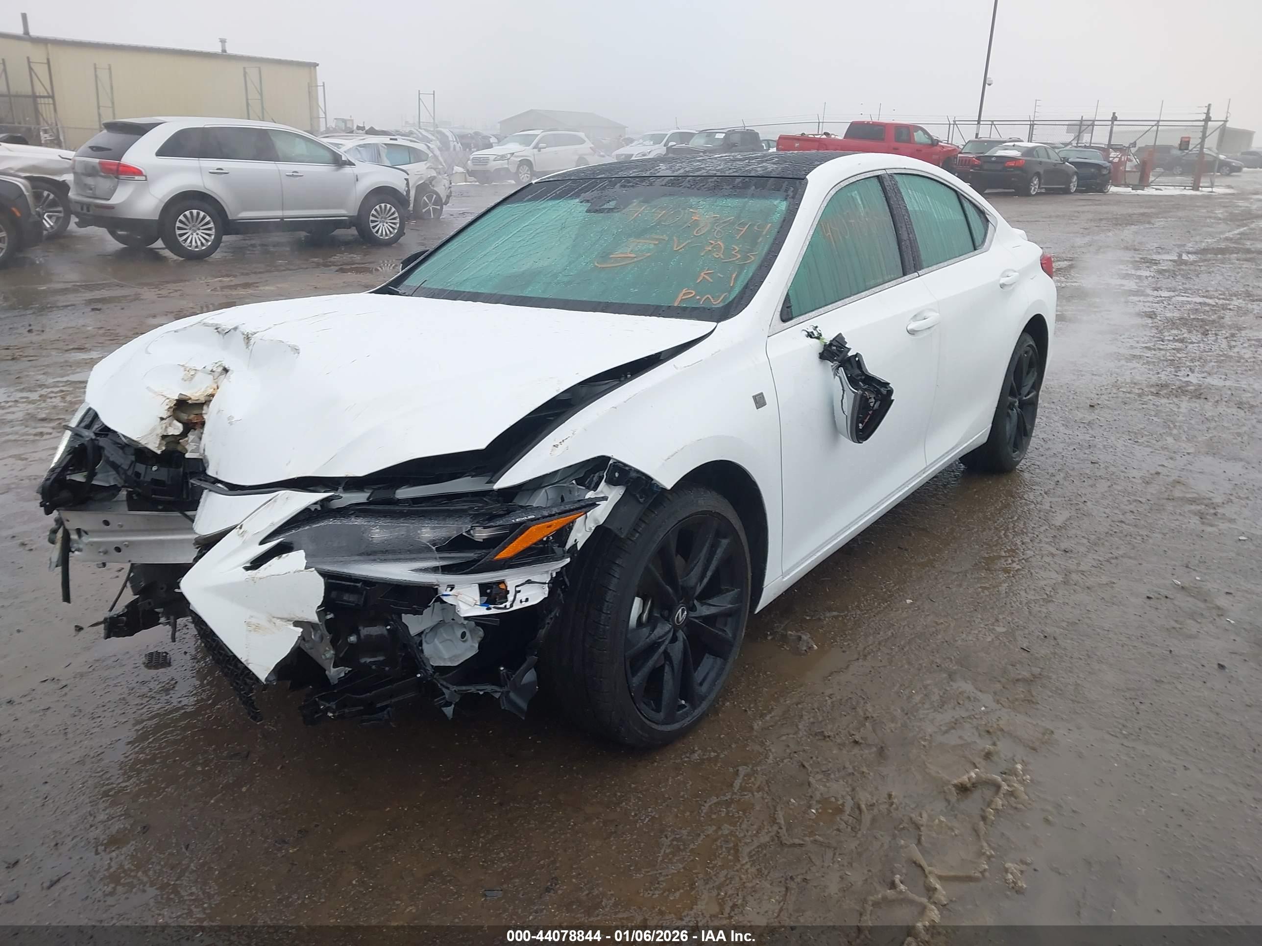 LEXUS ES image 2