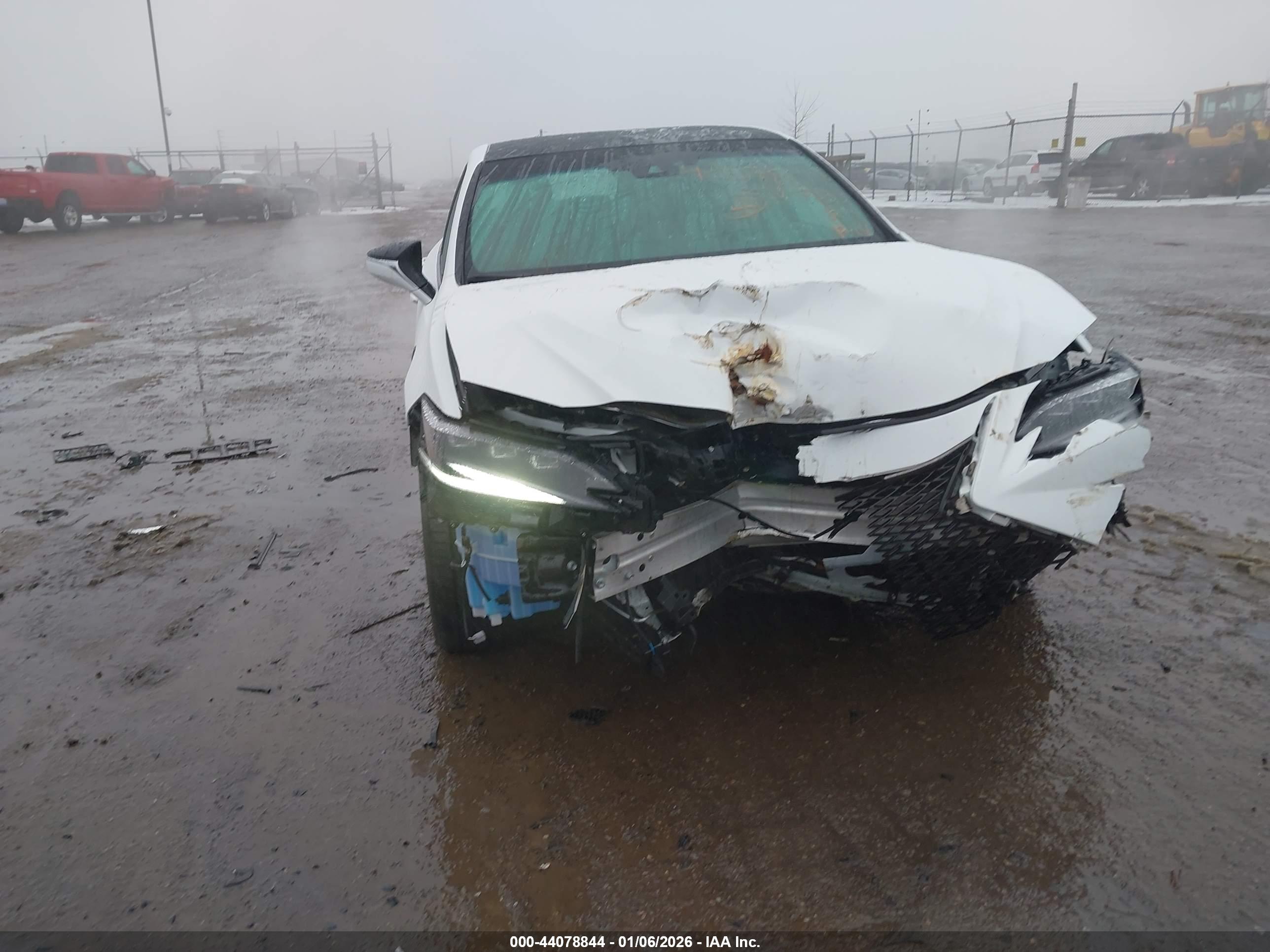LEXUS ES image 6