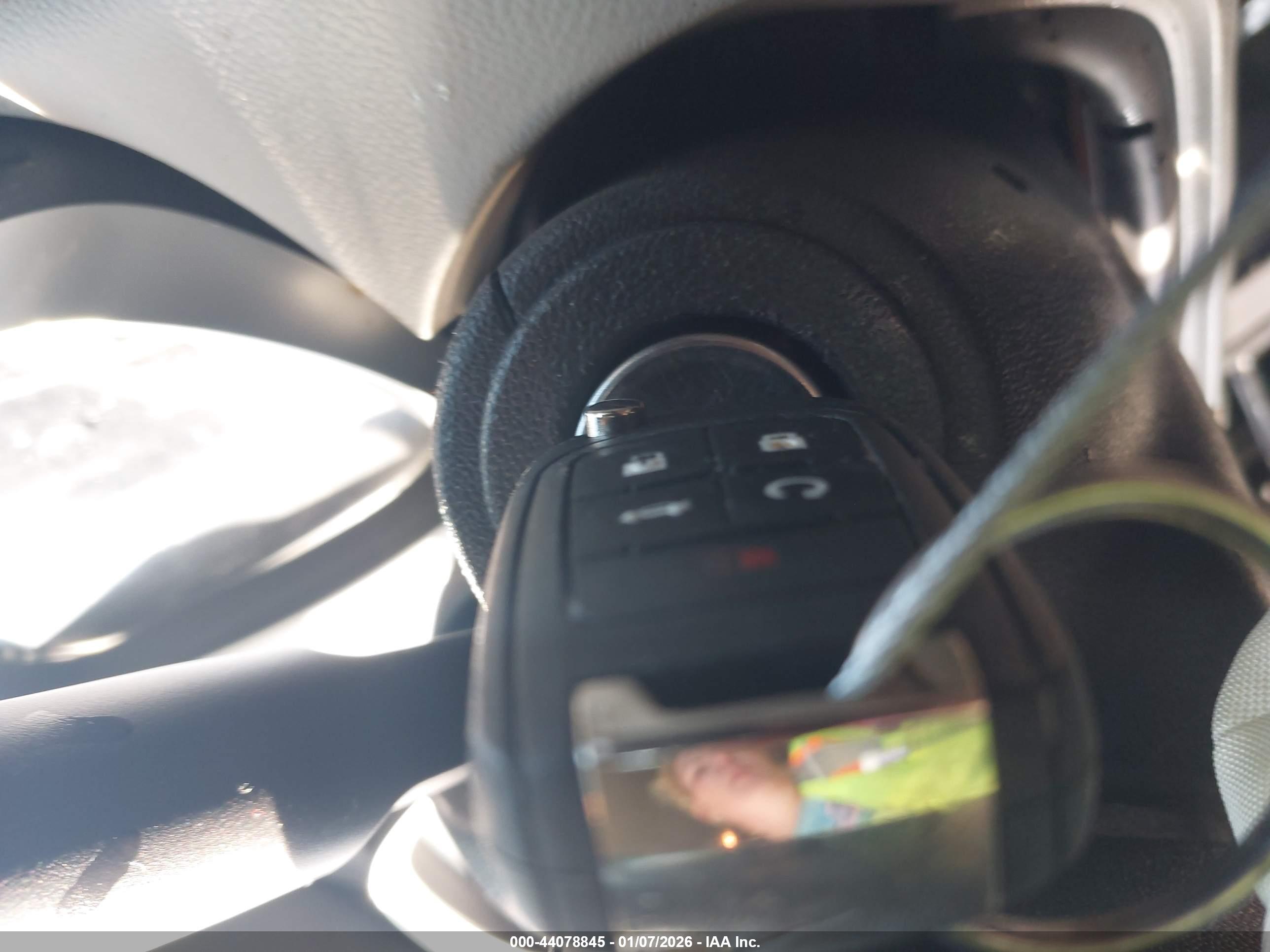CHEVROLET EQUINOX image 11