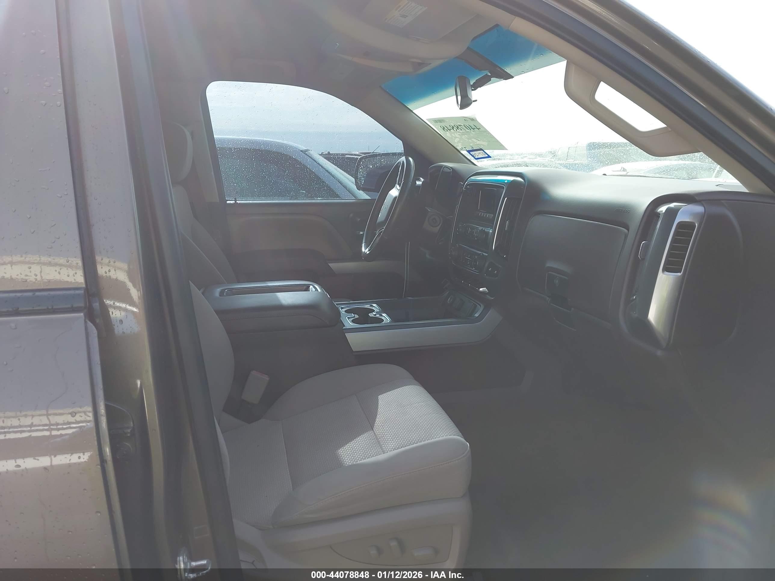 CHEVROLET SILVERADO image 5