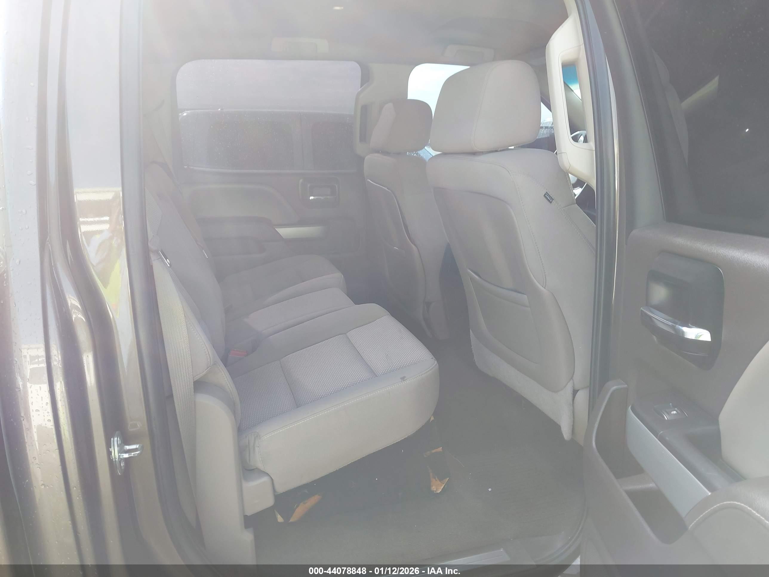 CHEVROLET SILVERADO image 8