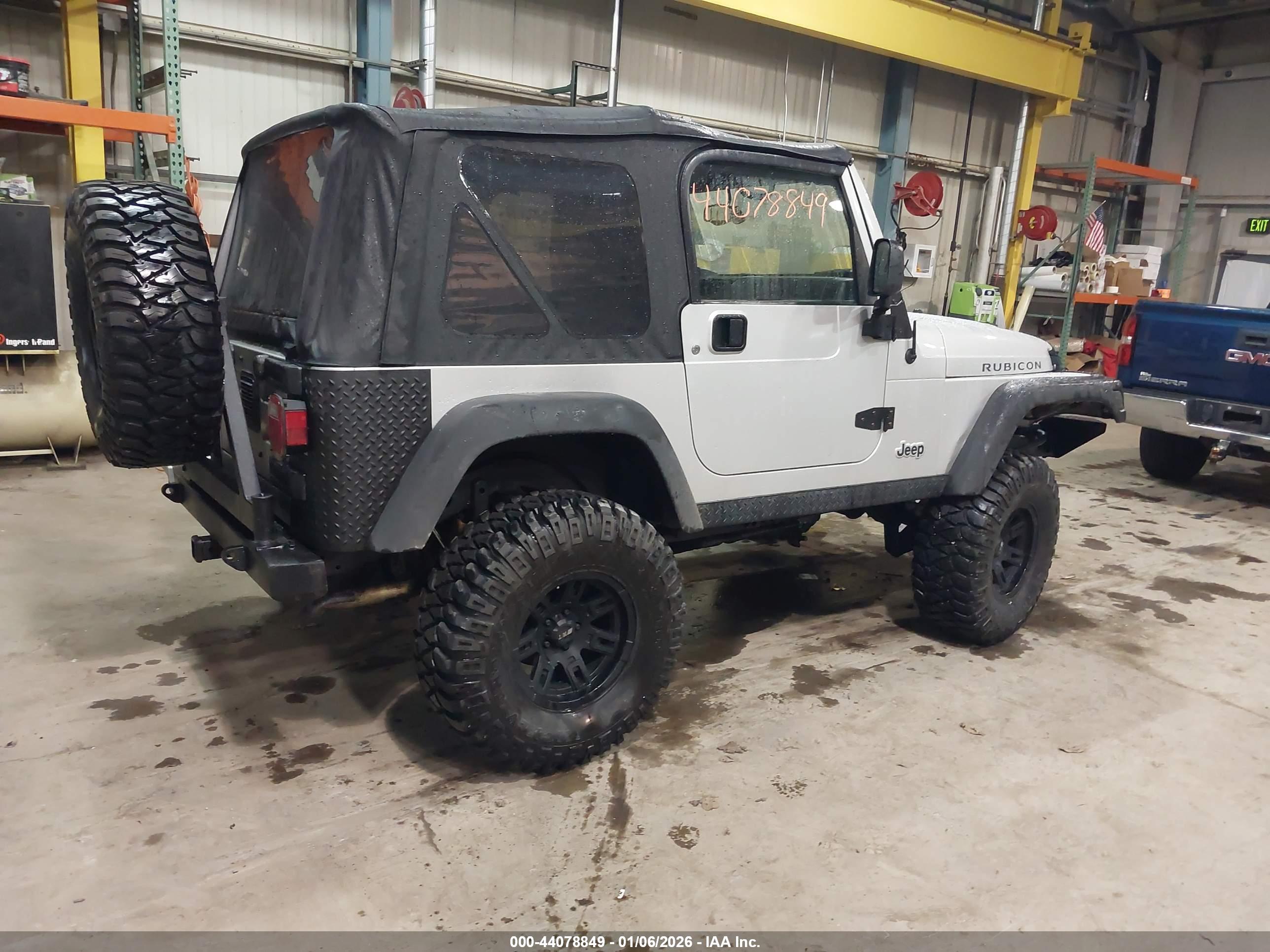 JEEP WRANGLER image 4