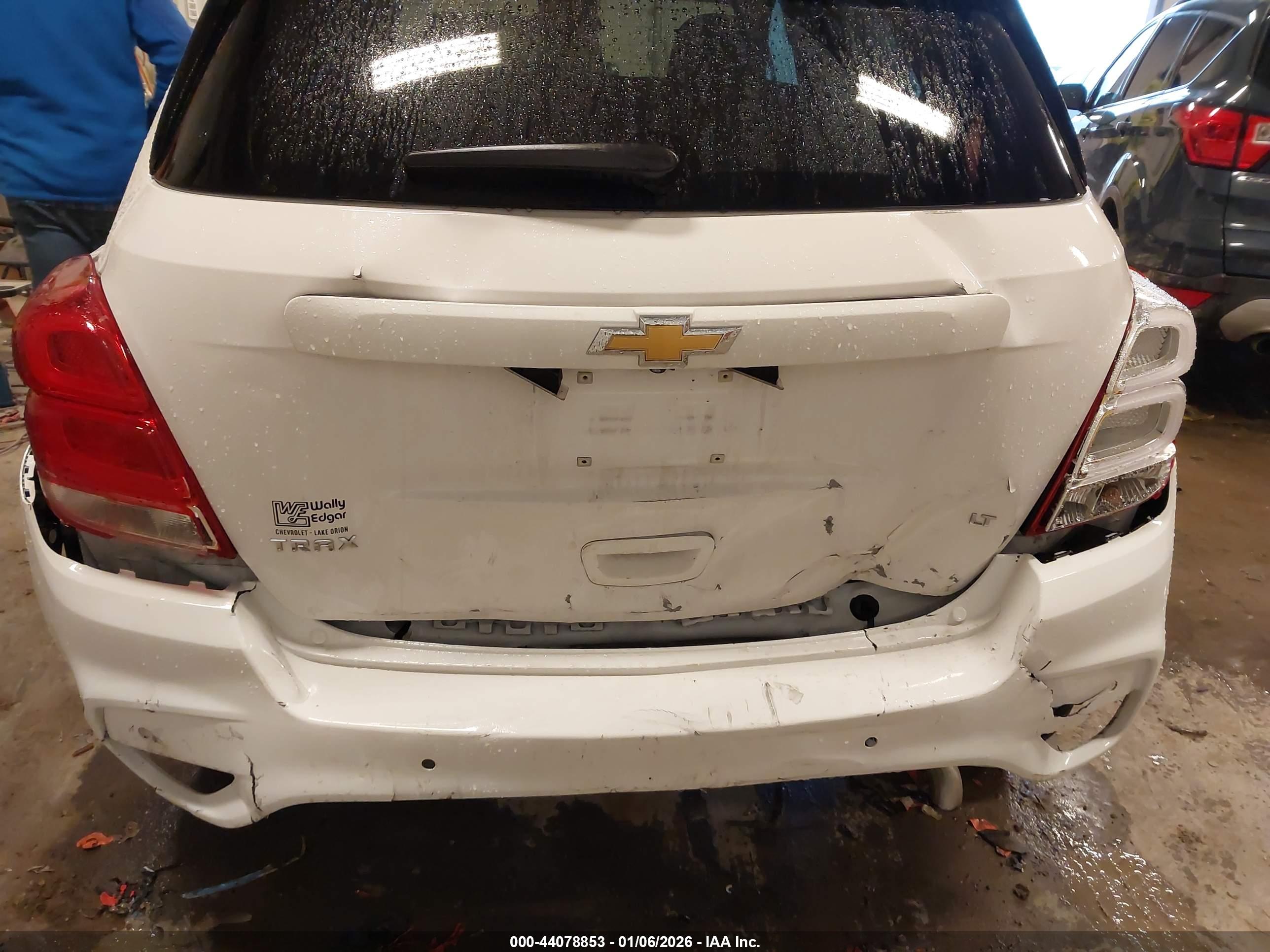 CHEVROLET TRAX image 6
