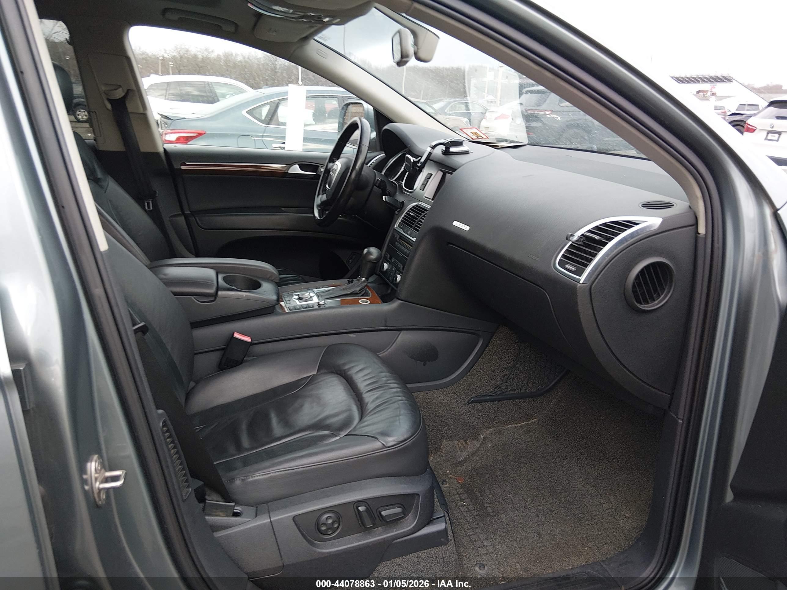 AUDI Q7 image 5