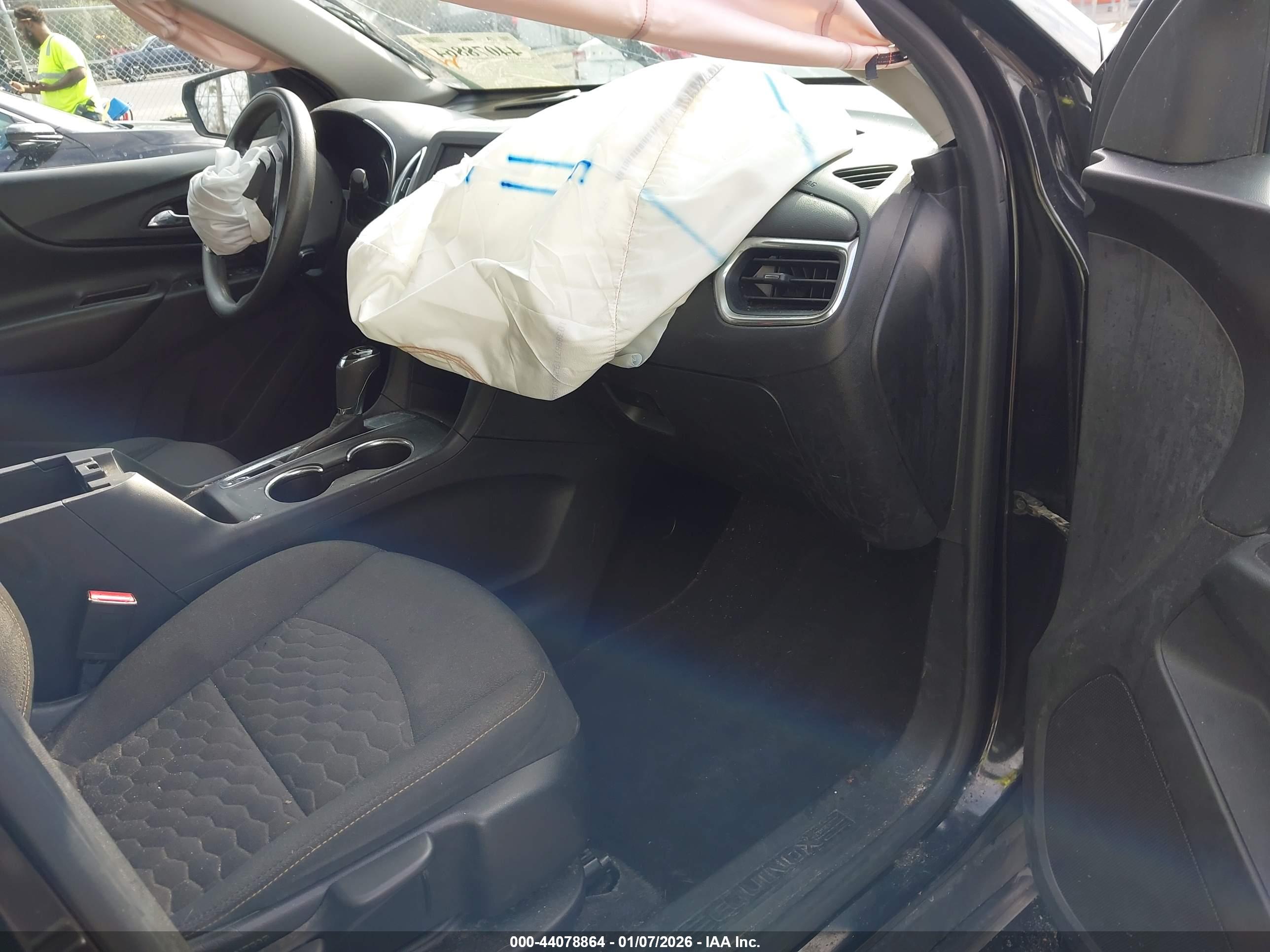 CHEVROLET EQUINOX image 5