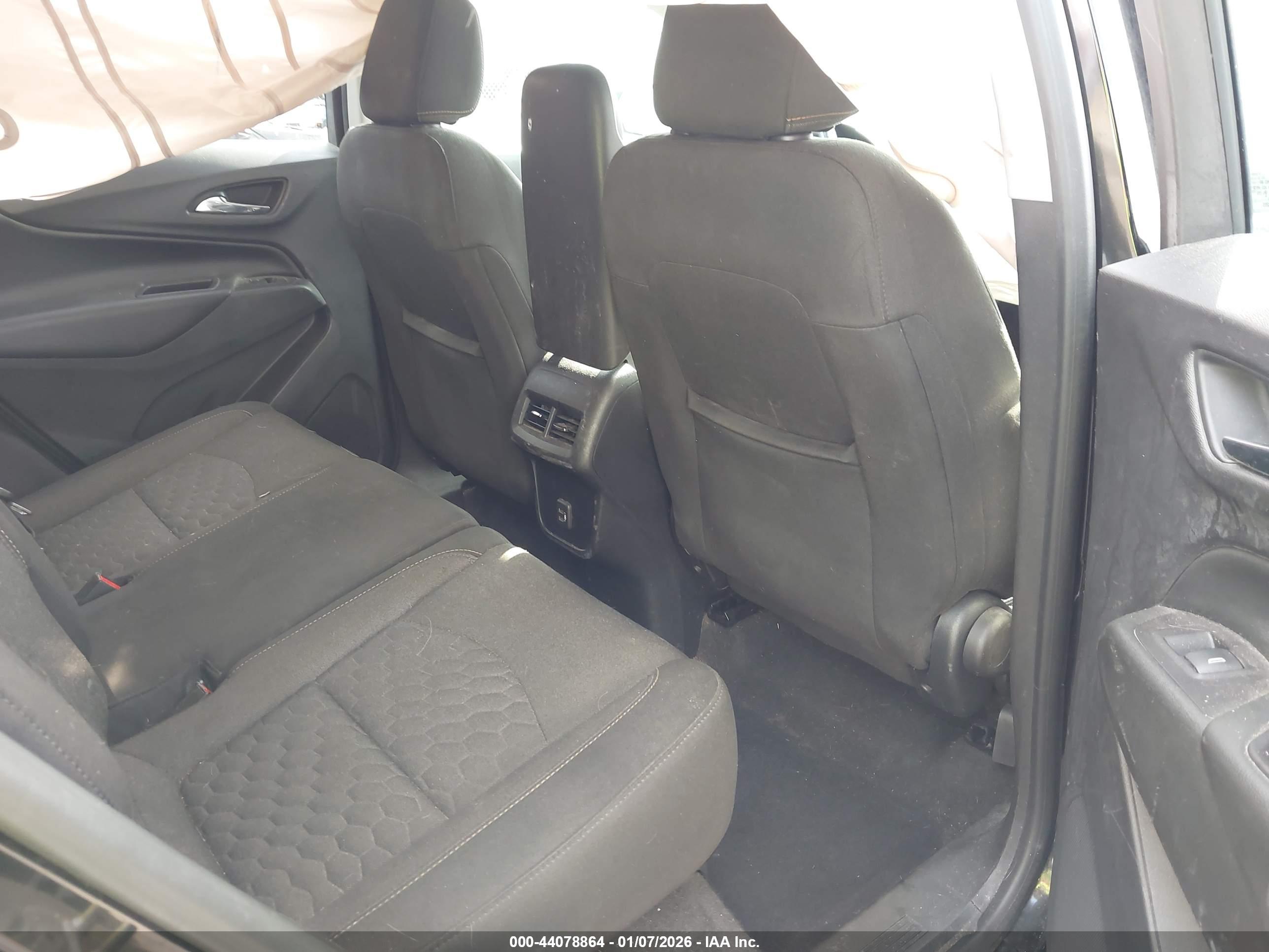 CHEVROLET EQUINOX image 8