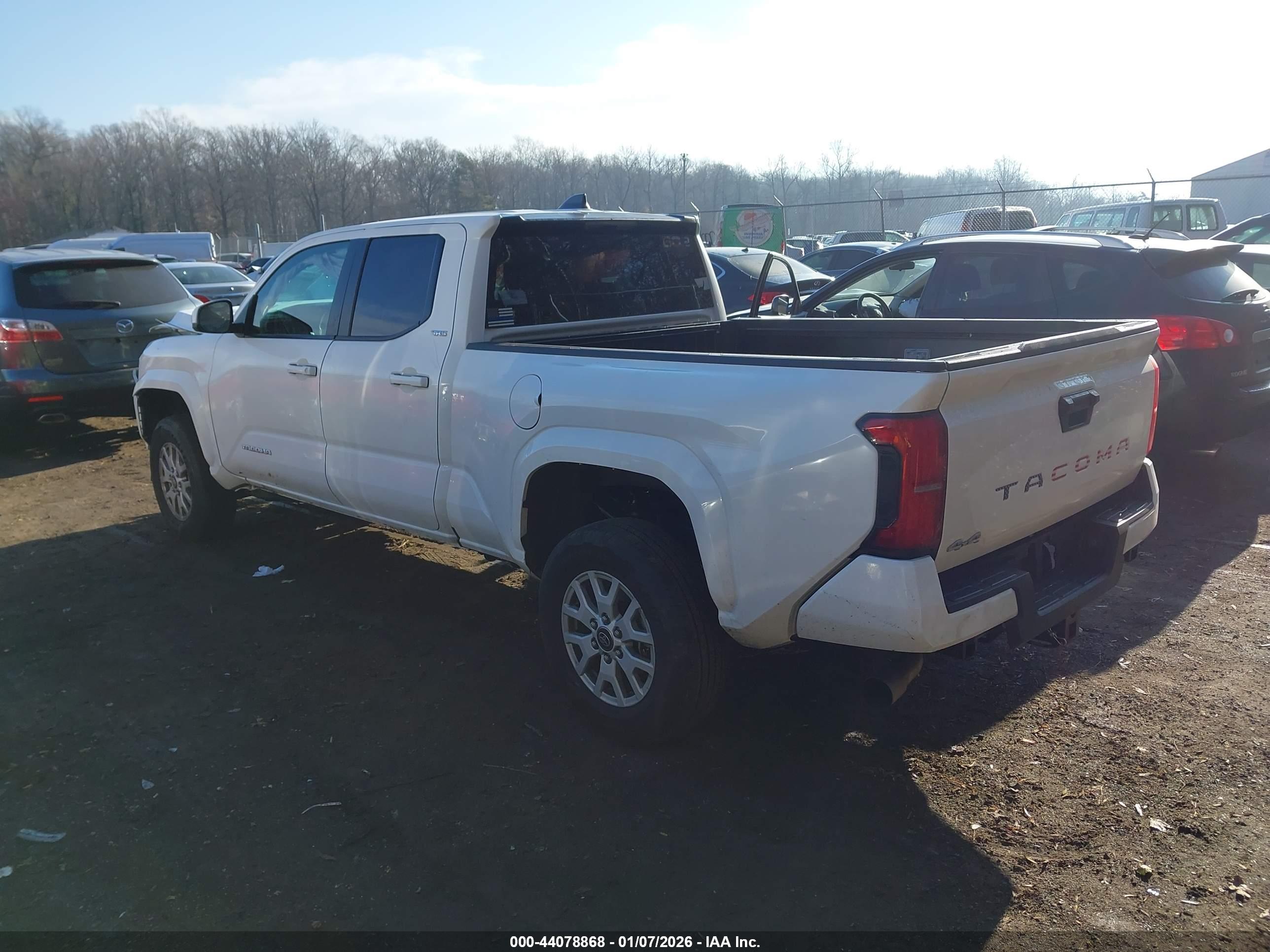 TOYOTA TACOMA image 3