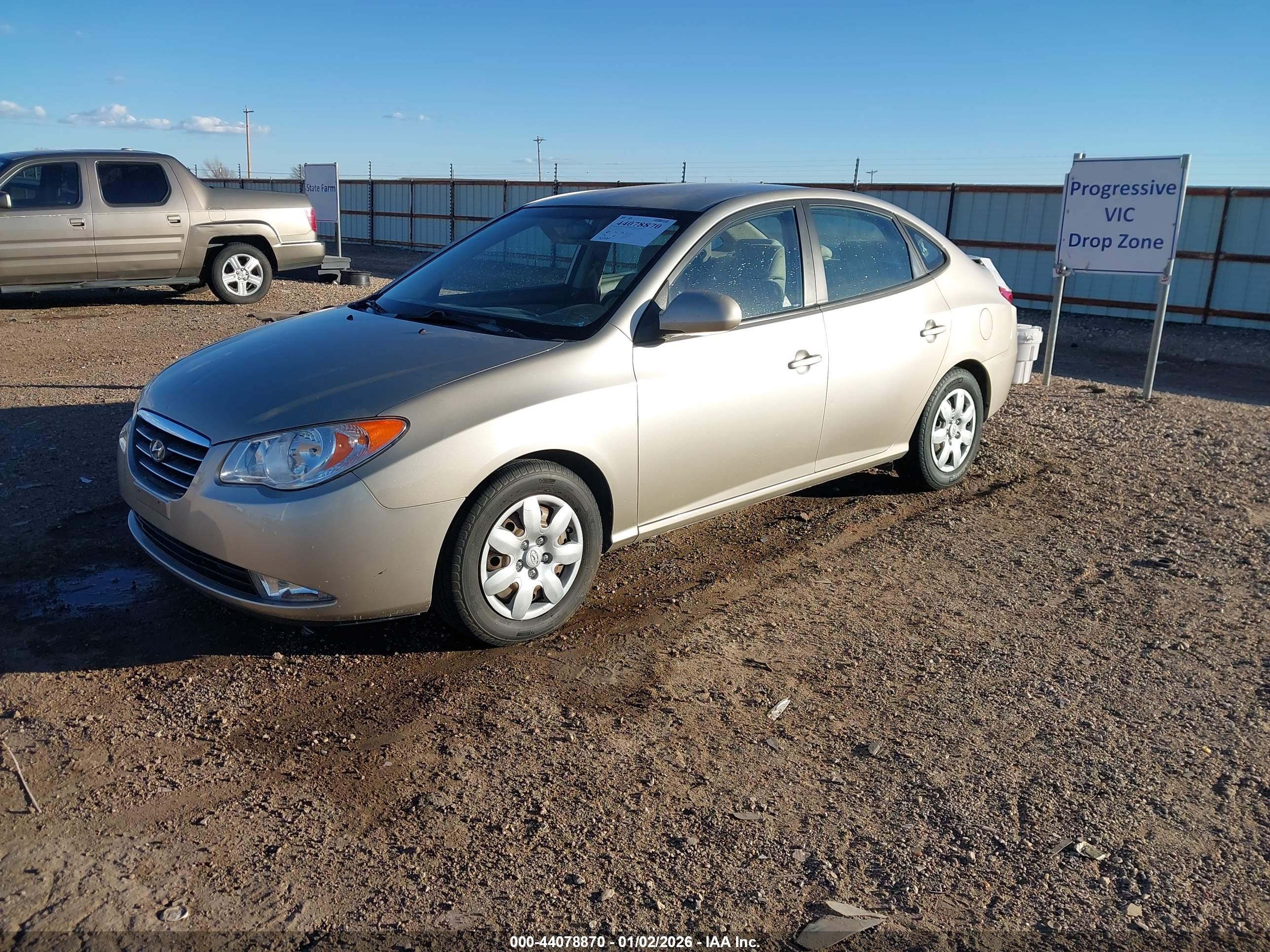 HYUNDAI ELANTRA image 2