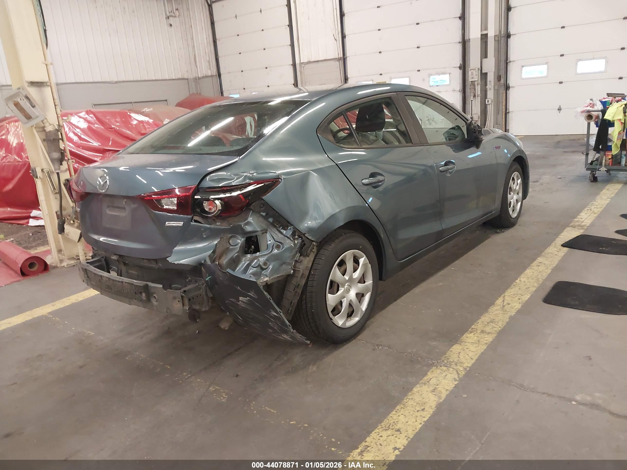MAZDA MAZDA3 image 4