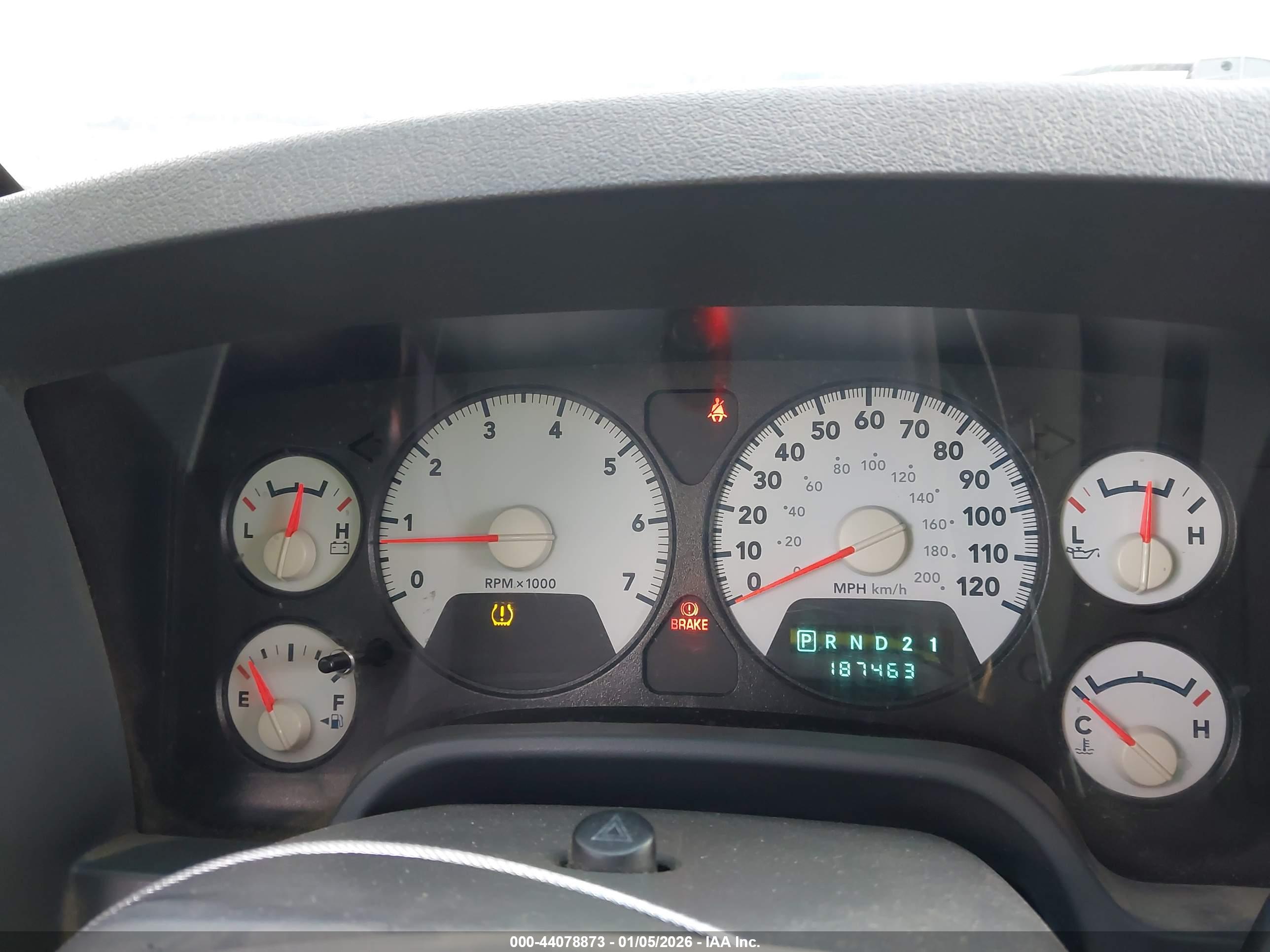 DODGE RAM image 7