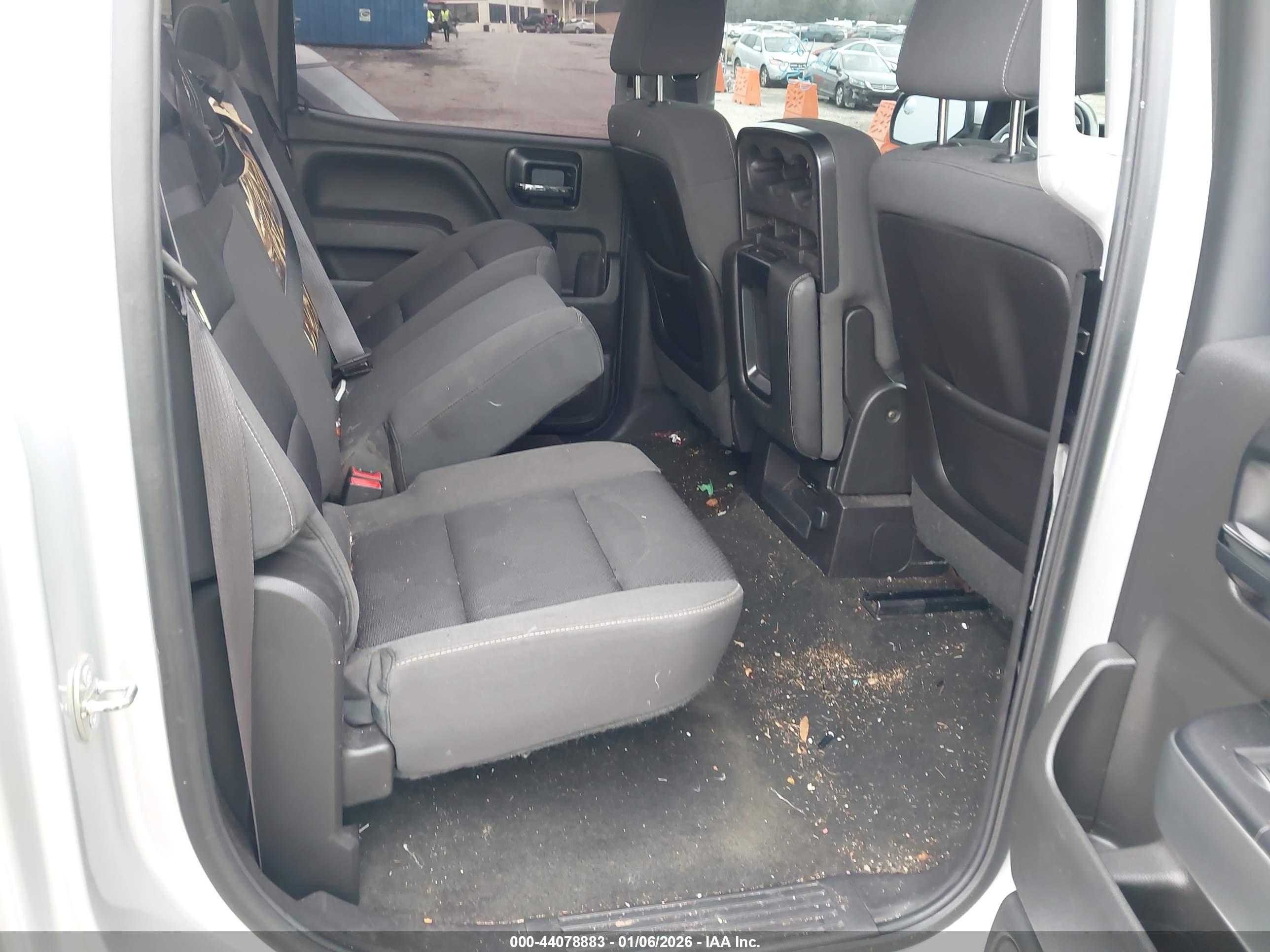 CHEVROLET SILVERADO image 8