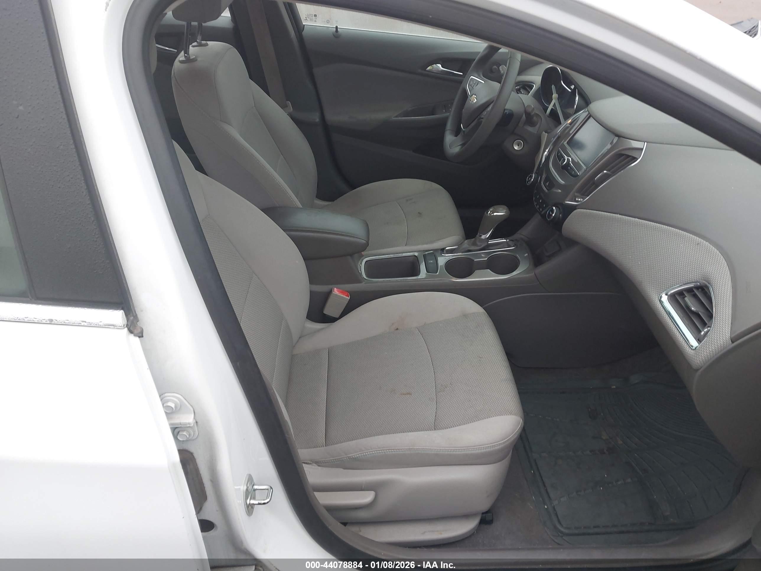 CHEVROLET CRUZE image 5