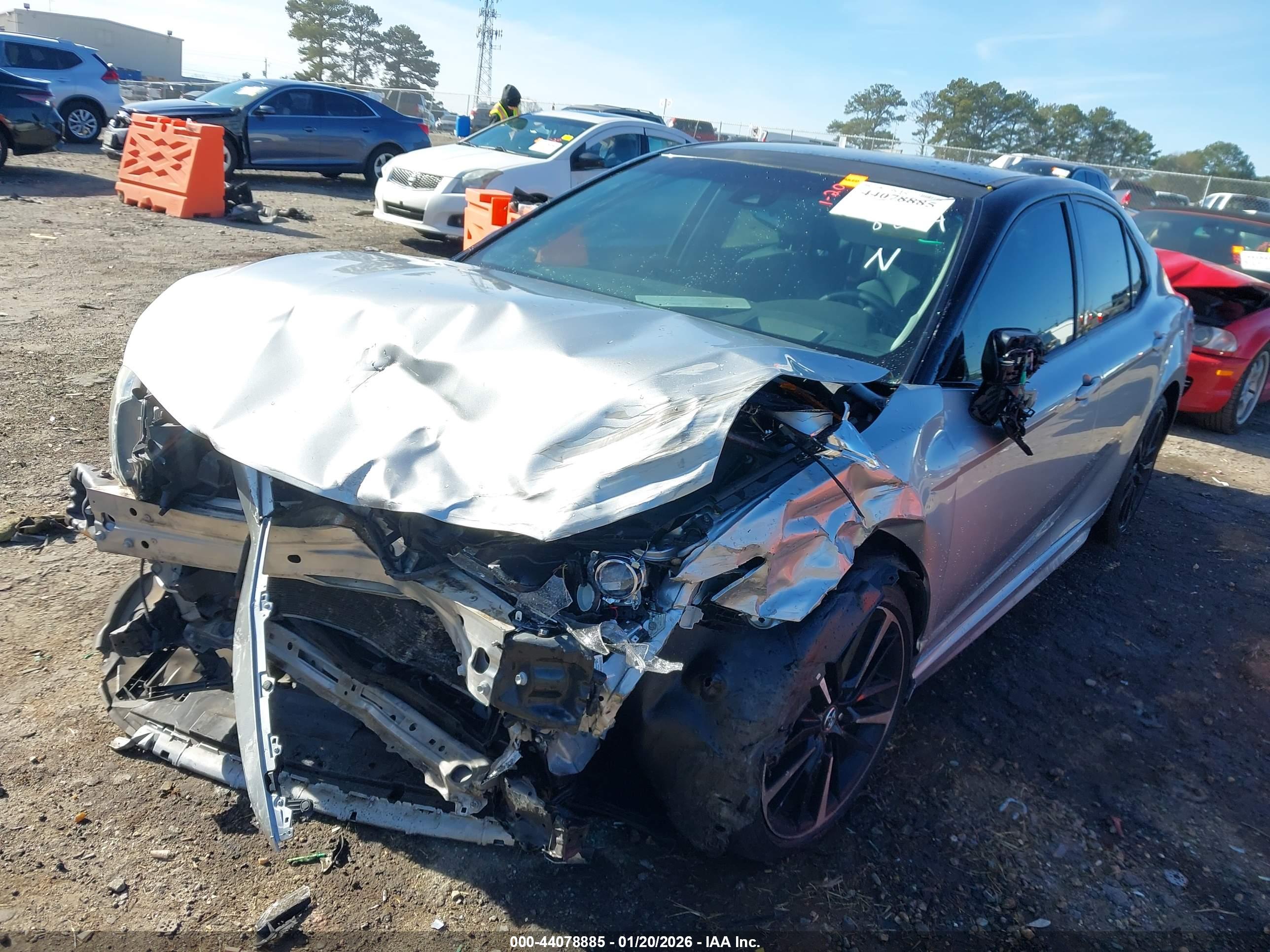 TOYOTA CAMRY image 6