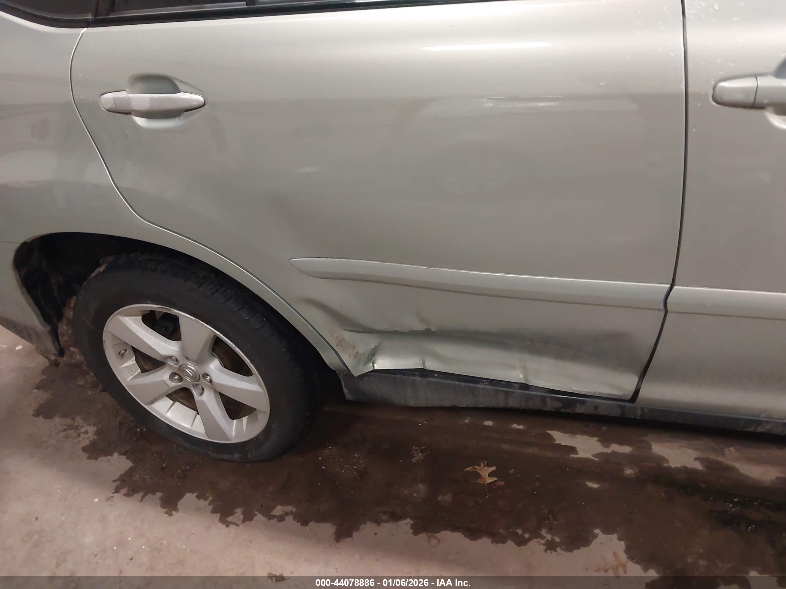 LEXUS RX image 6